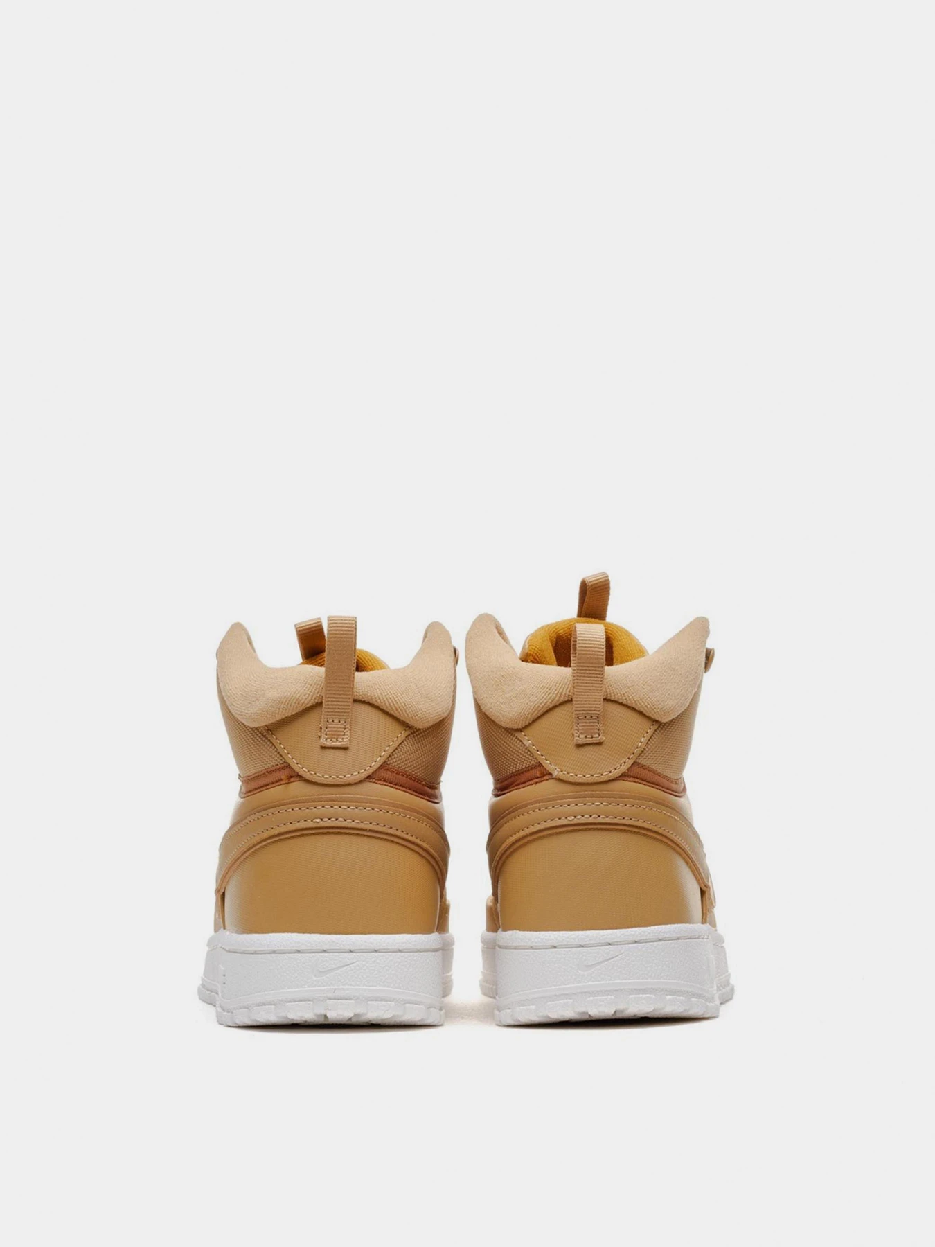 Кроссовки NIKE модель DR7882-700 Кроссовки NIKE модель DR7882-700 Фото