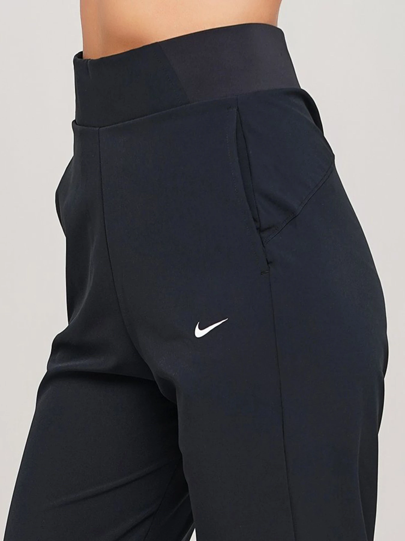 Брюки NIKE модель CU4321-010 Брюки NIKE модель CU4321-010 Фото