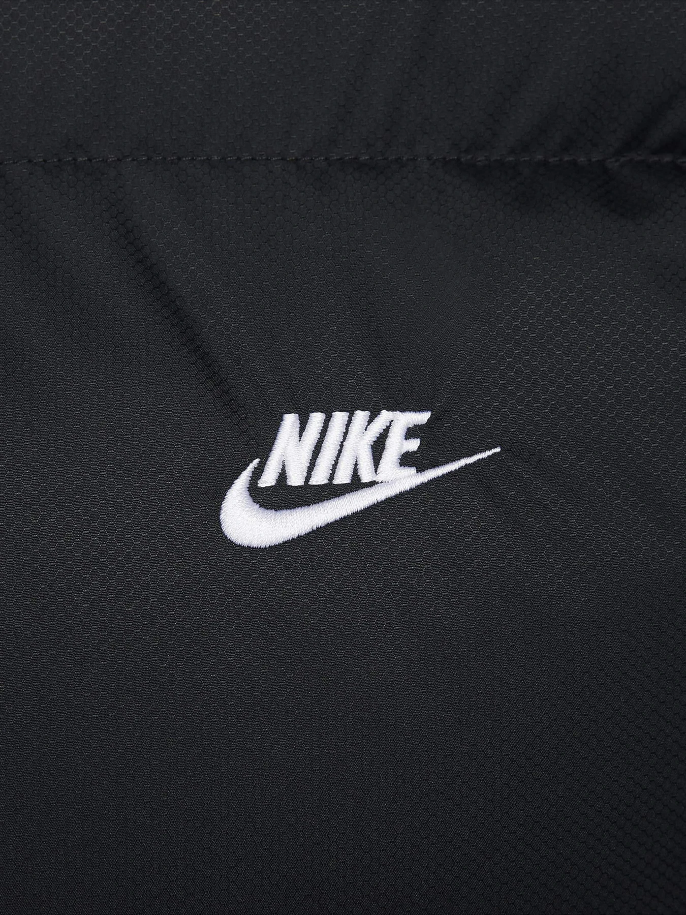 Куртки и дубленки NIKE модель FB7368-010 Куртки и дубленки NIKE модель FB7368-010 Фото