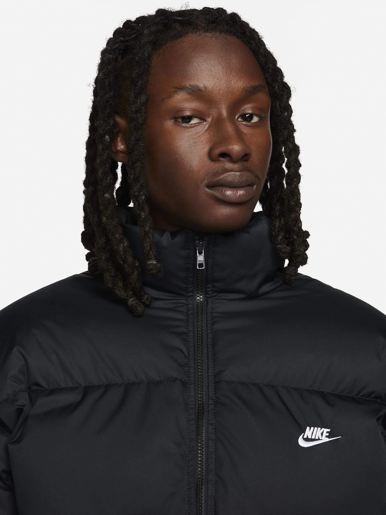 Куртки и дубленки NIKE модель FB7368-010 Куртки и дубленки NIKE модель FB7368-010 Фото