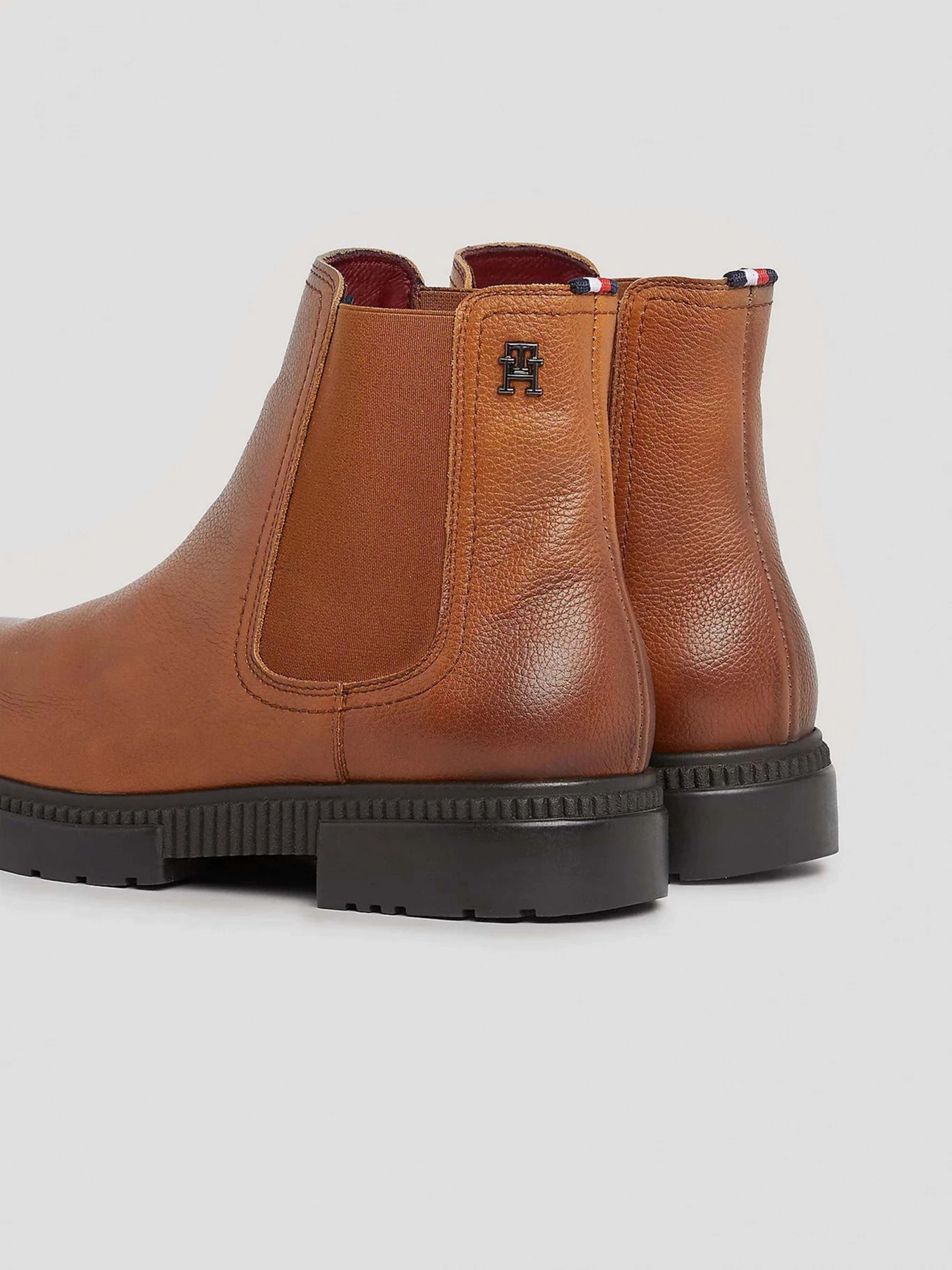 Ботинки и сапоги Tommy Hilfiger модель FM0FM04650-GVI Ботинки и сапоги Tommy Hilfiger модель FM0FM04650-GVI Фото