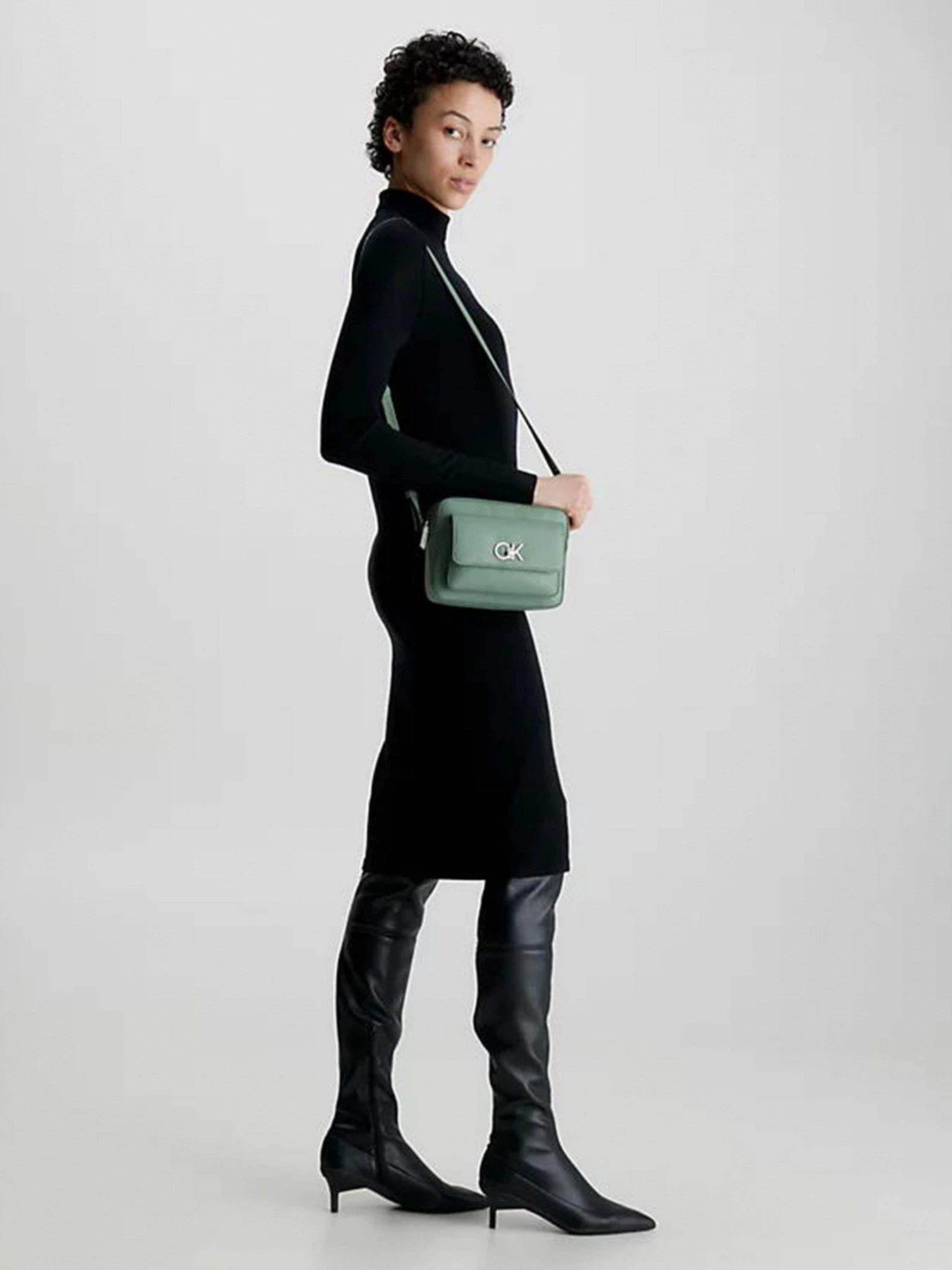 Сумки Calvin Klein модель K60K611083-LKG Сумки Calvin Klein модель K60K611083-LKG Фото