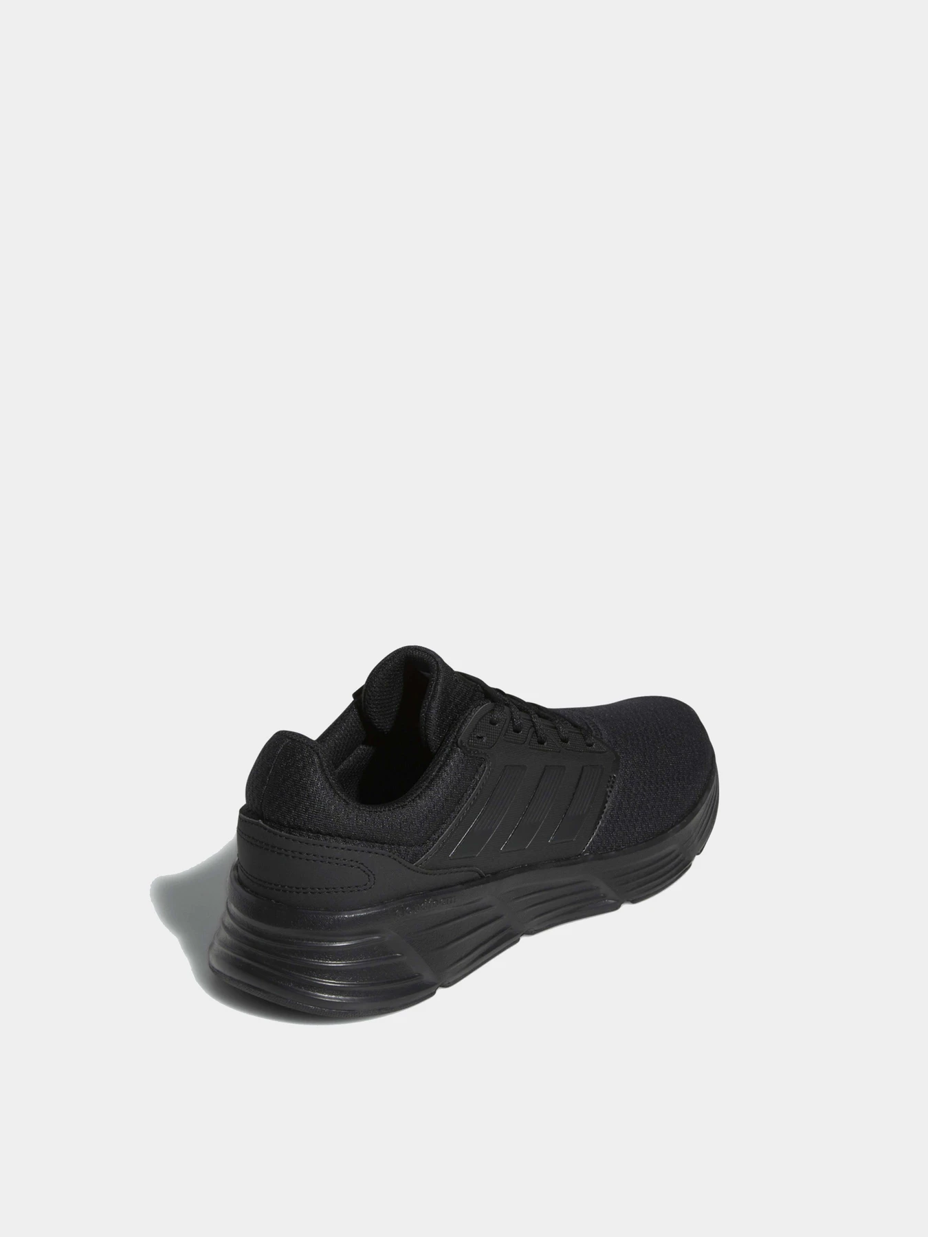 Кроссовки Adidas модель GW4138 Кроссовки Adidas модель GW4138 Фото