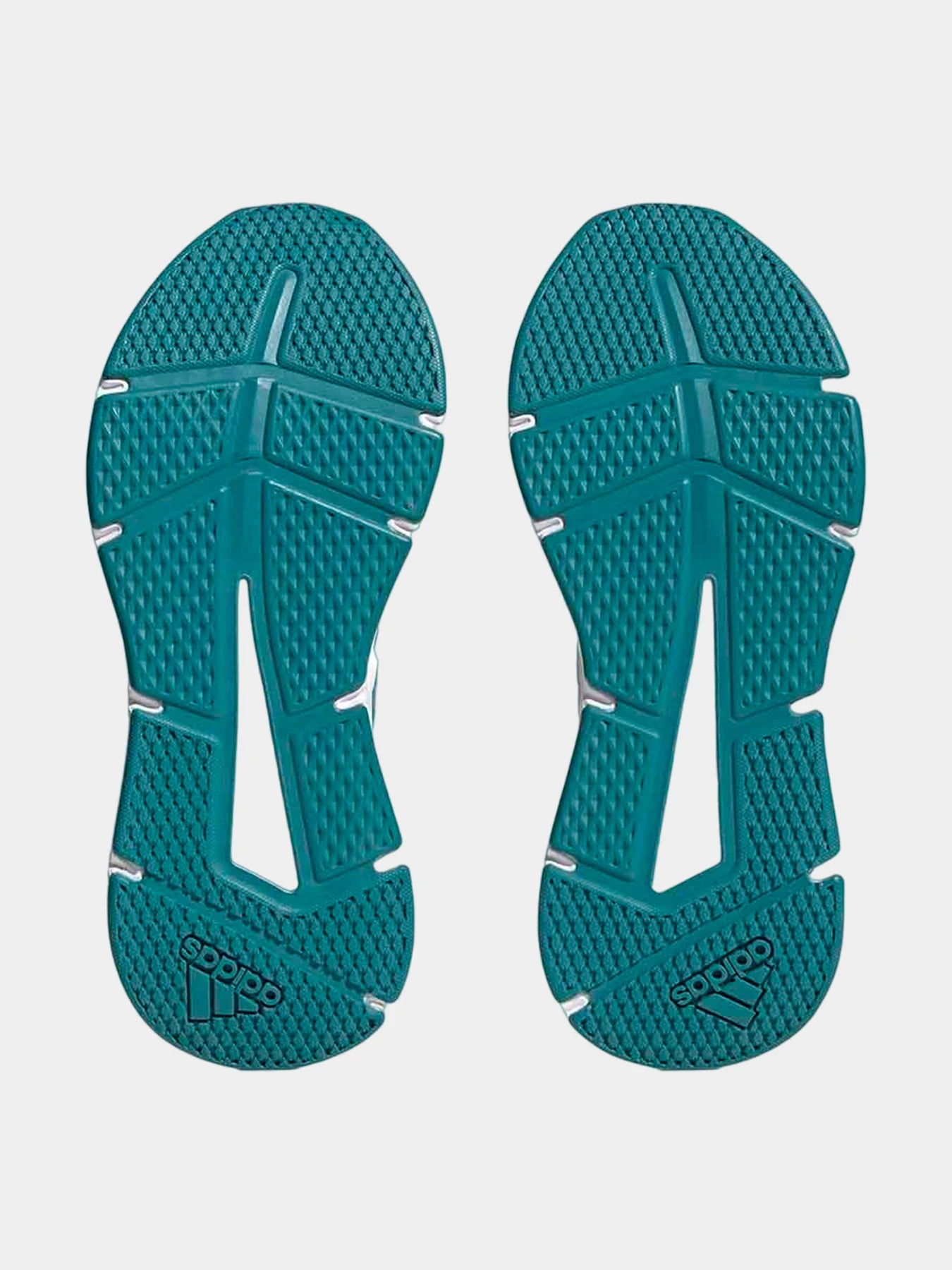 Кроссовки Adidas модель IE1989 Кроссовки Adidas модель IE1989 Фото