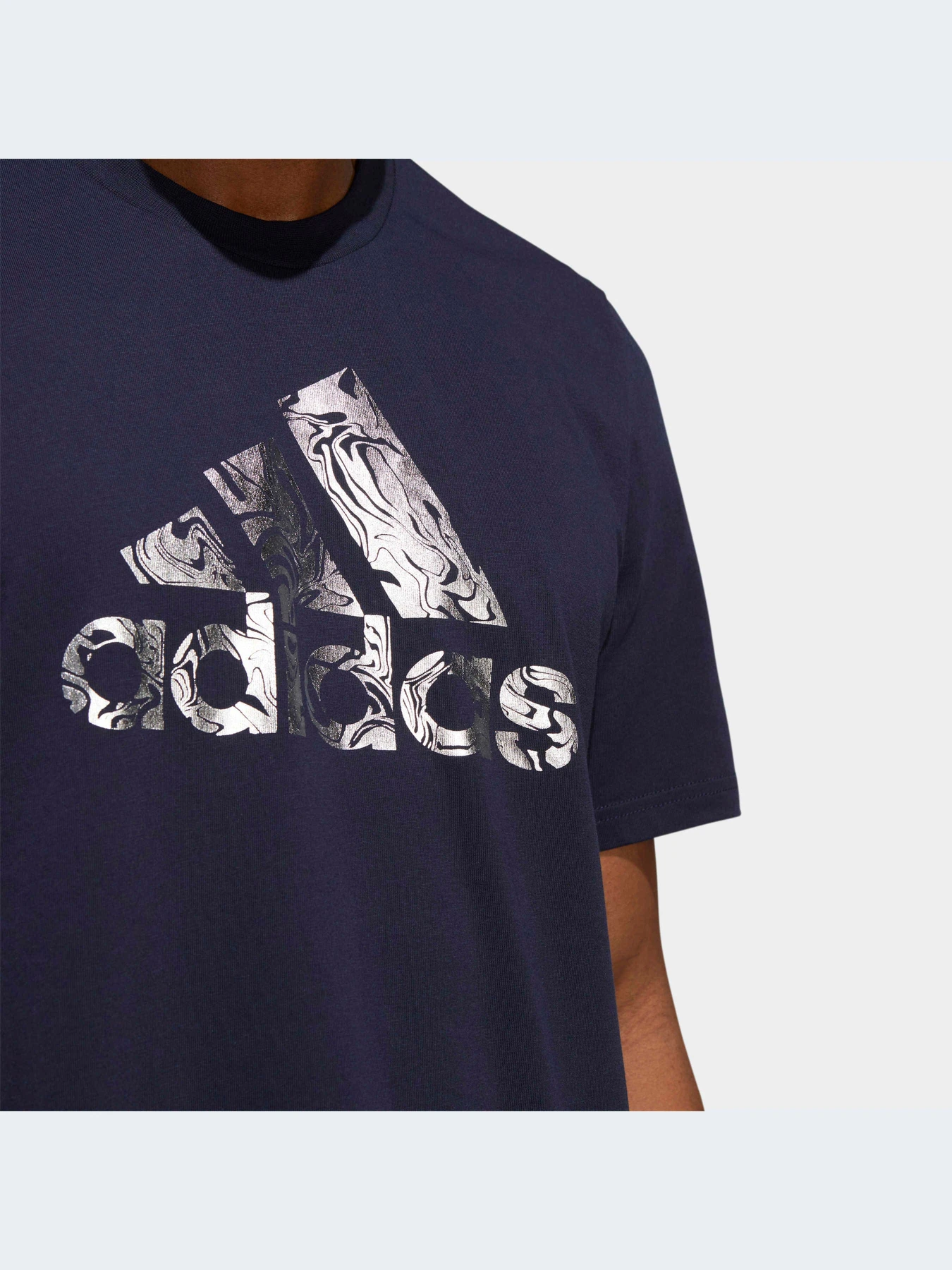 Футболки и поло Adidas Graphics модель HK9159-KZ Футболки и поло Adidas Graphics модель HK9159-KZ Фото