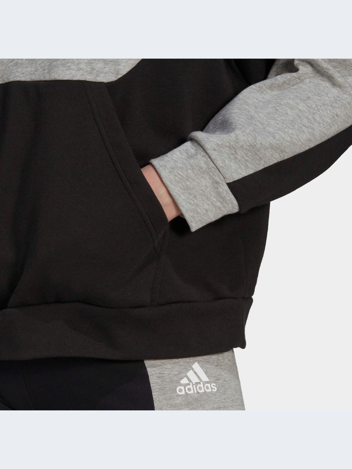 Костюмы Adidas модель HK0458-KZ Костюмы Adidas модель HK0458-KZ Фото