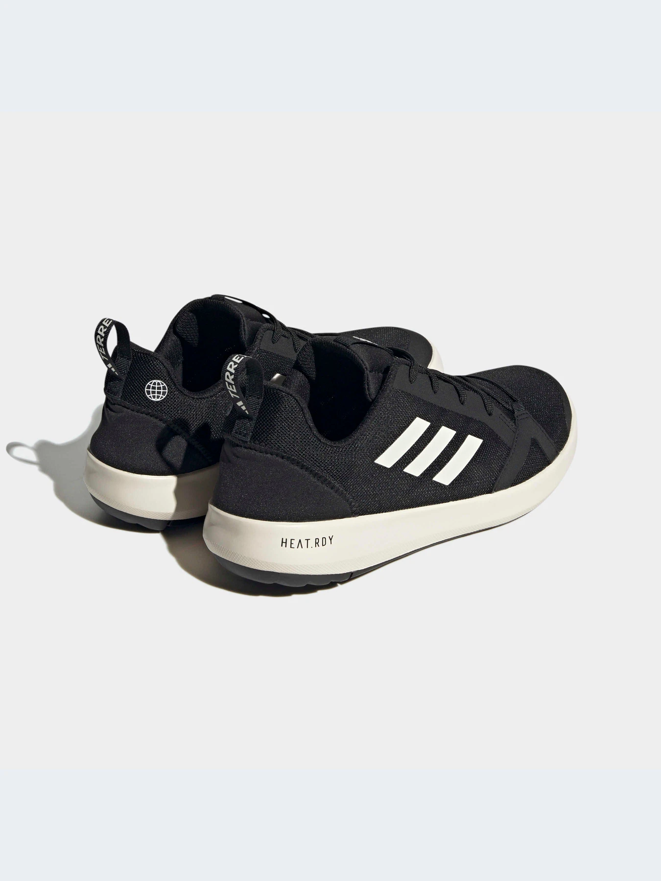 Кроссовки Adidas модель HP8641-KZ Кроссовки Adidas модель HP8641-KZ Фото