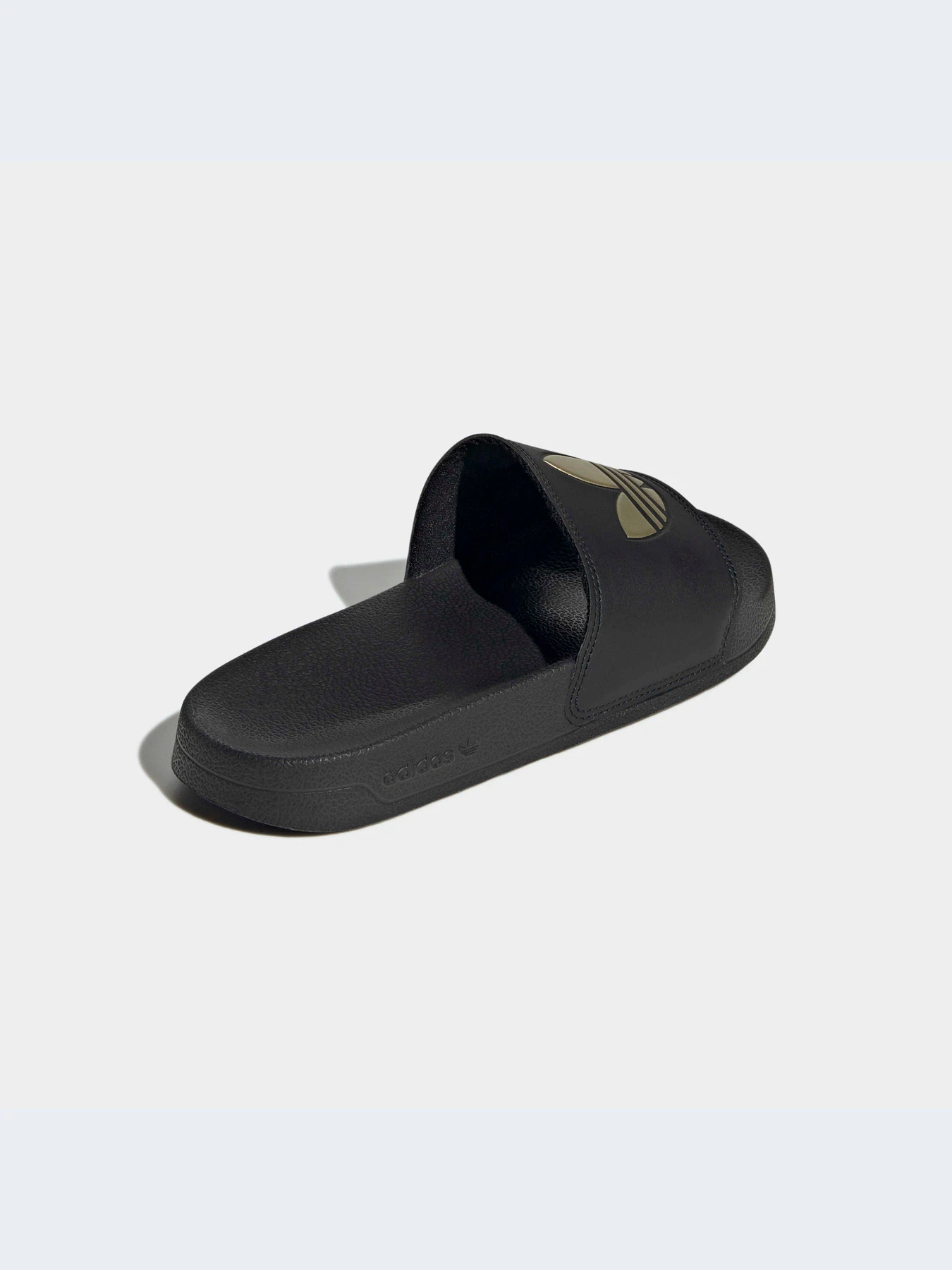 Шлёпанцы Adidas Adilette модель GZ6196-KZ Шлёпанцы Adidas Adilette модель GZ6196-KZ Фото