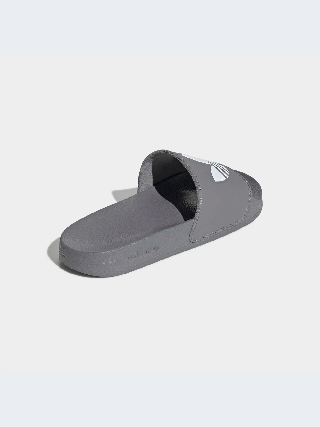 Шлёпанцы Adidas Adilette модель FU7592-KZ Шлёпанцы Adidas Adilette модель FU7592-KZ Фото