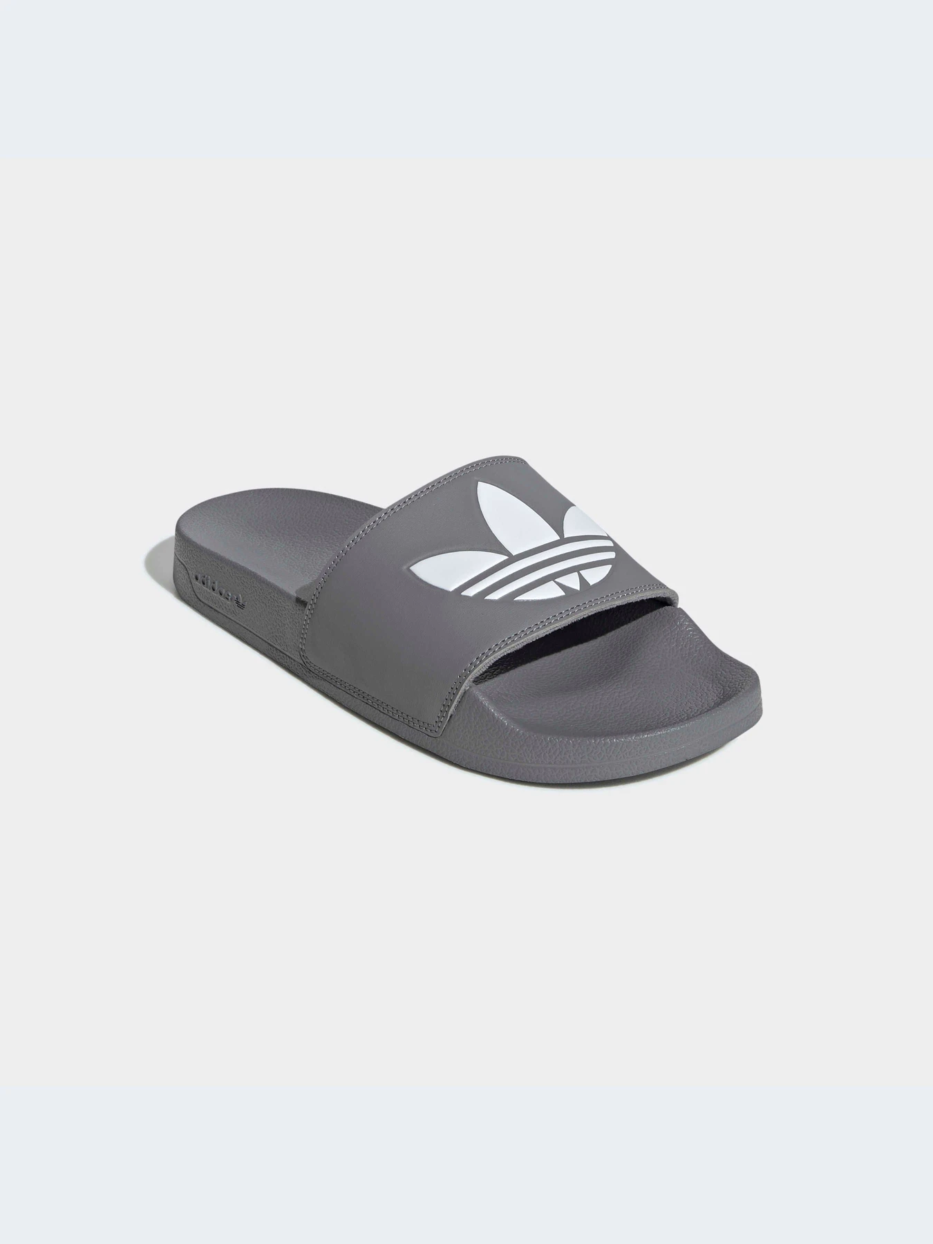 Шлёпанцы Adidas Adilette модель FU7592-KZ Шлёпанцы Adidas Adilette модель FU7592-KZ Фото