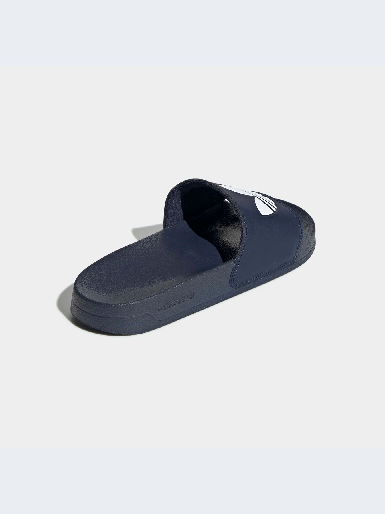 Шлёпанцы Adidas Adilette модель FU8299-KZ Шлёпанцы Adidas Adilette модель FU8299-KZ Фото