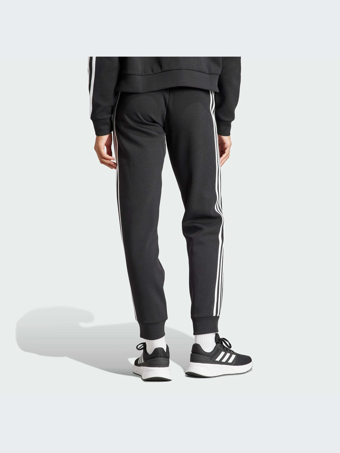 Брюки Adidas Культовые силуэты модель IN9479-KZ Брюки Adidas Культовые силуэты модель IN9479-KZ Фото