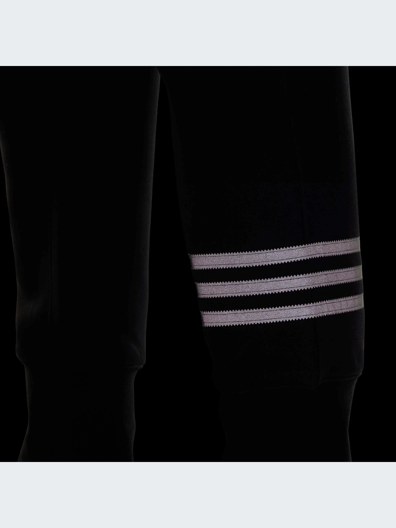 Брюки Adidas модель IS2812-KZ Брюки Adidas модель IS2812-KZ Фото