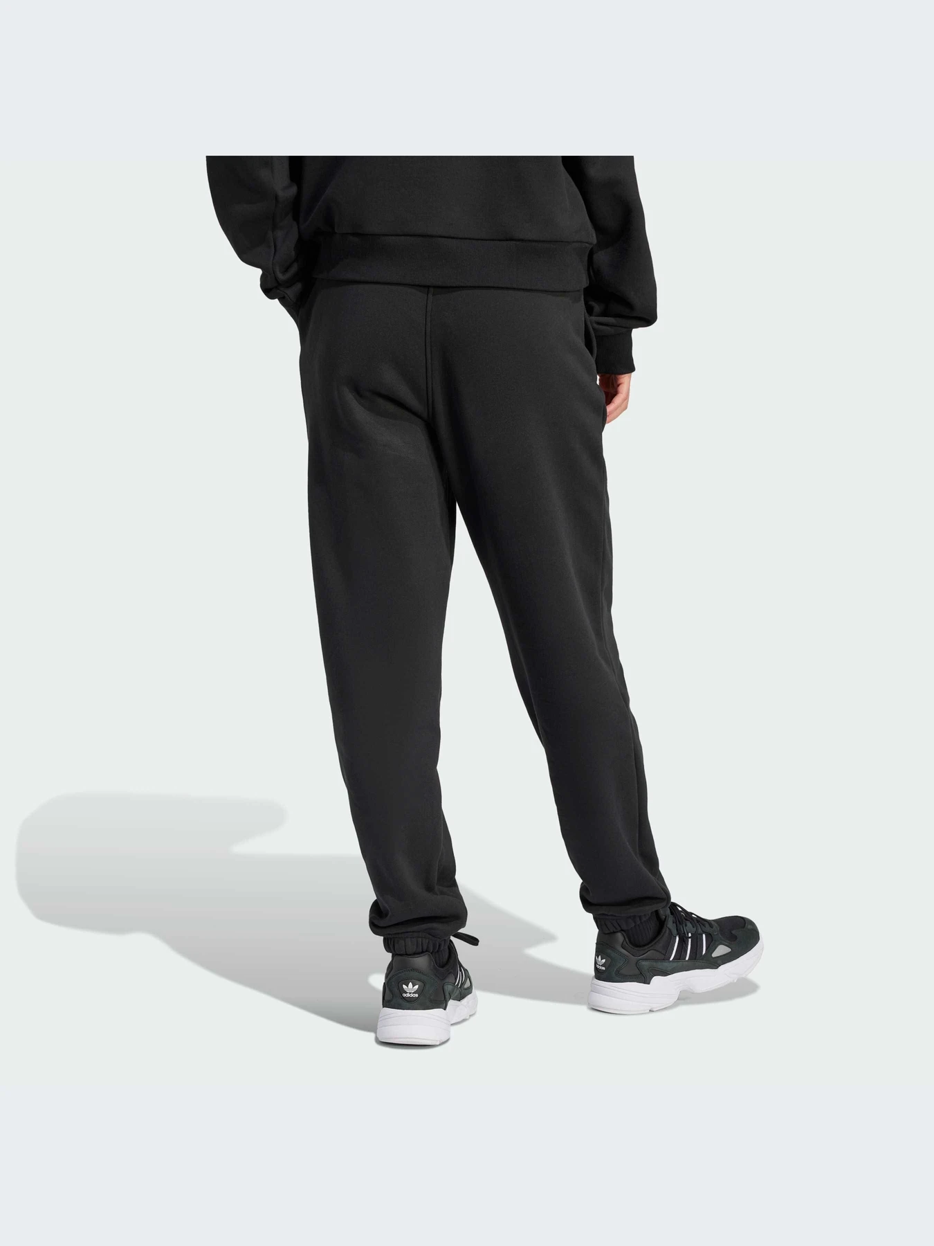 Брюки Adidas модель IT9663-KZ Брюки Adidas модель IT9663-KZ Фото