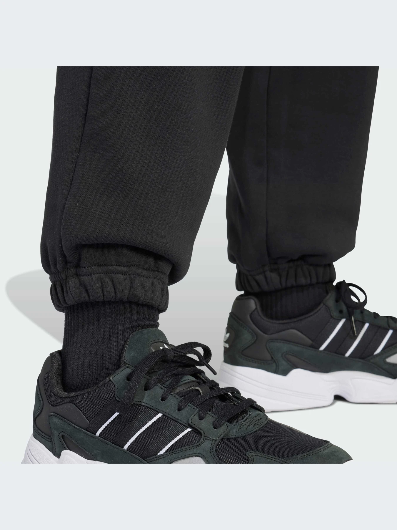 Брюки Adidas модель IT9663-KZ Брюки Adidas модель IT9663-KZ Фото