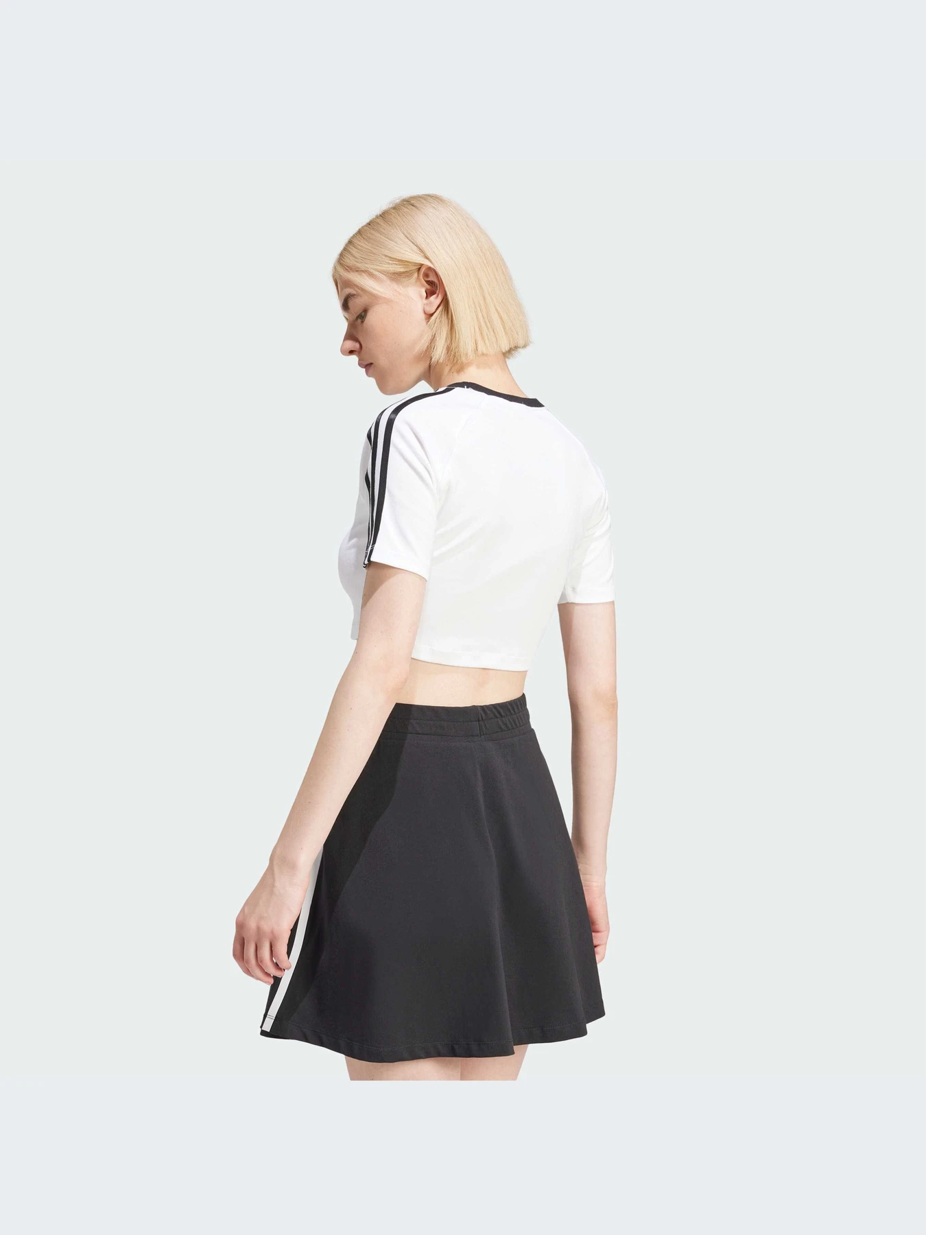 Футболки и поло Adidas Adicolor модель IP0662-KZ Футболки и поло Adidas Adicolor модель IP0662-KZ Фото