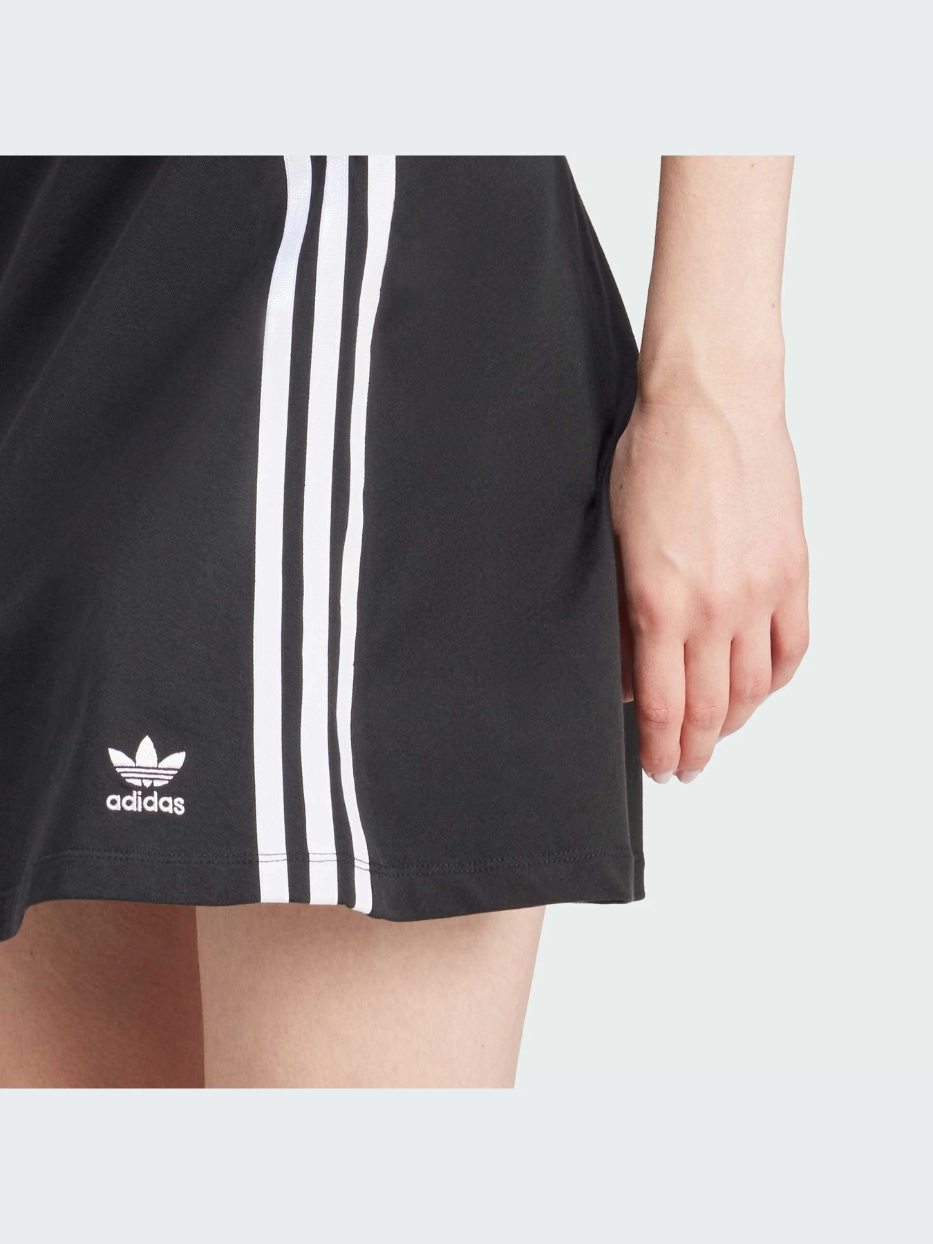 Футболки и поло Adidas Adicolor модель IP0662-KZ Футболки и поло Adidas Adicolor модель IP0662-KZ Фото