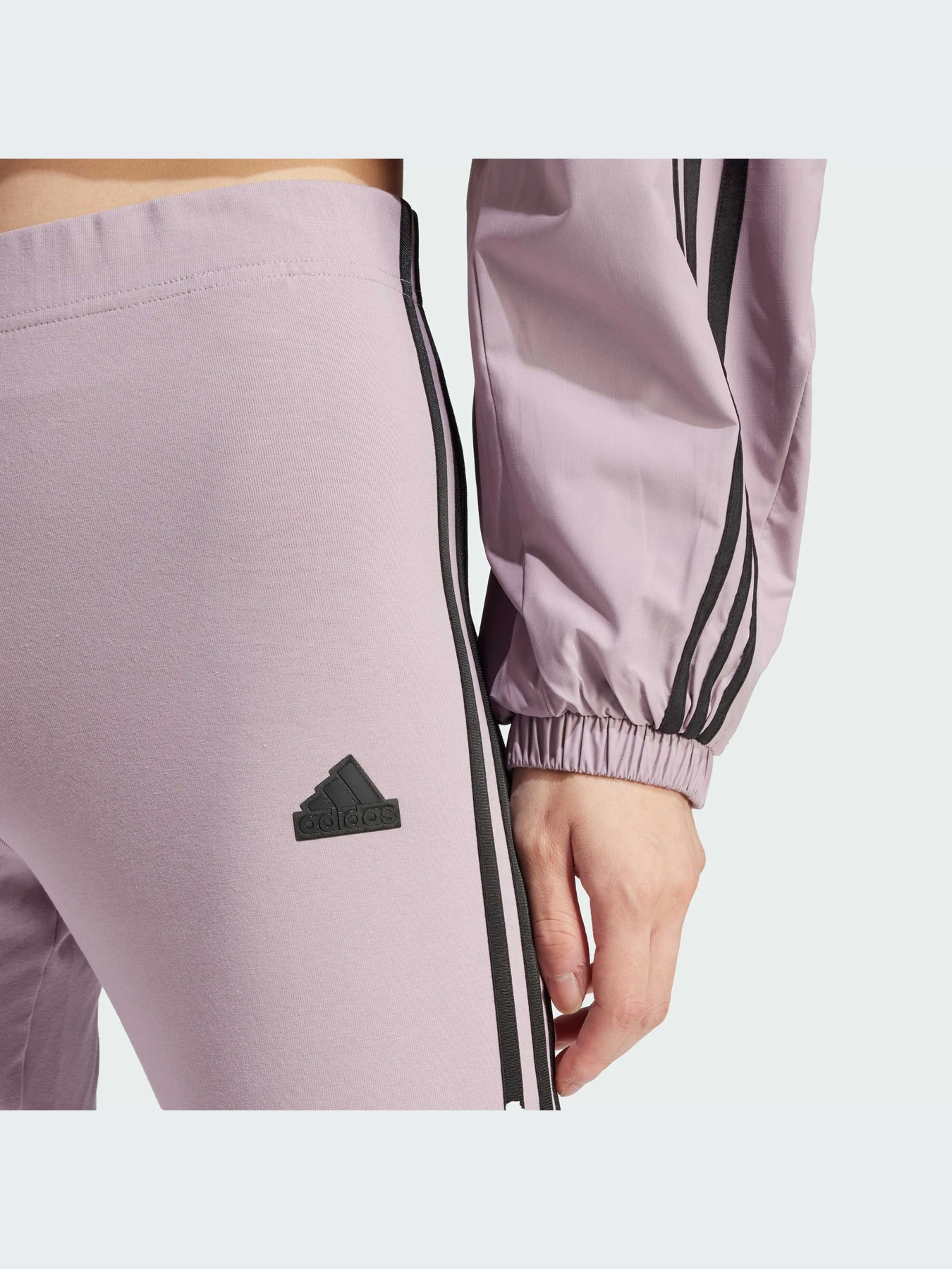 Брюки Adidas Культовые силуэты модель IS3611-KZ Брюки Adidas Культовые силуэты модель IS3611-KZ Фото
