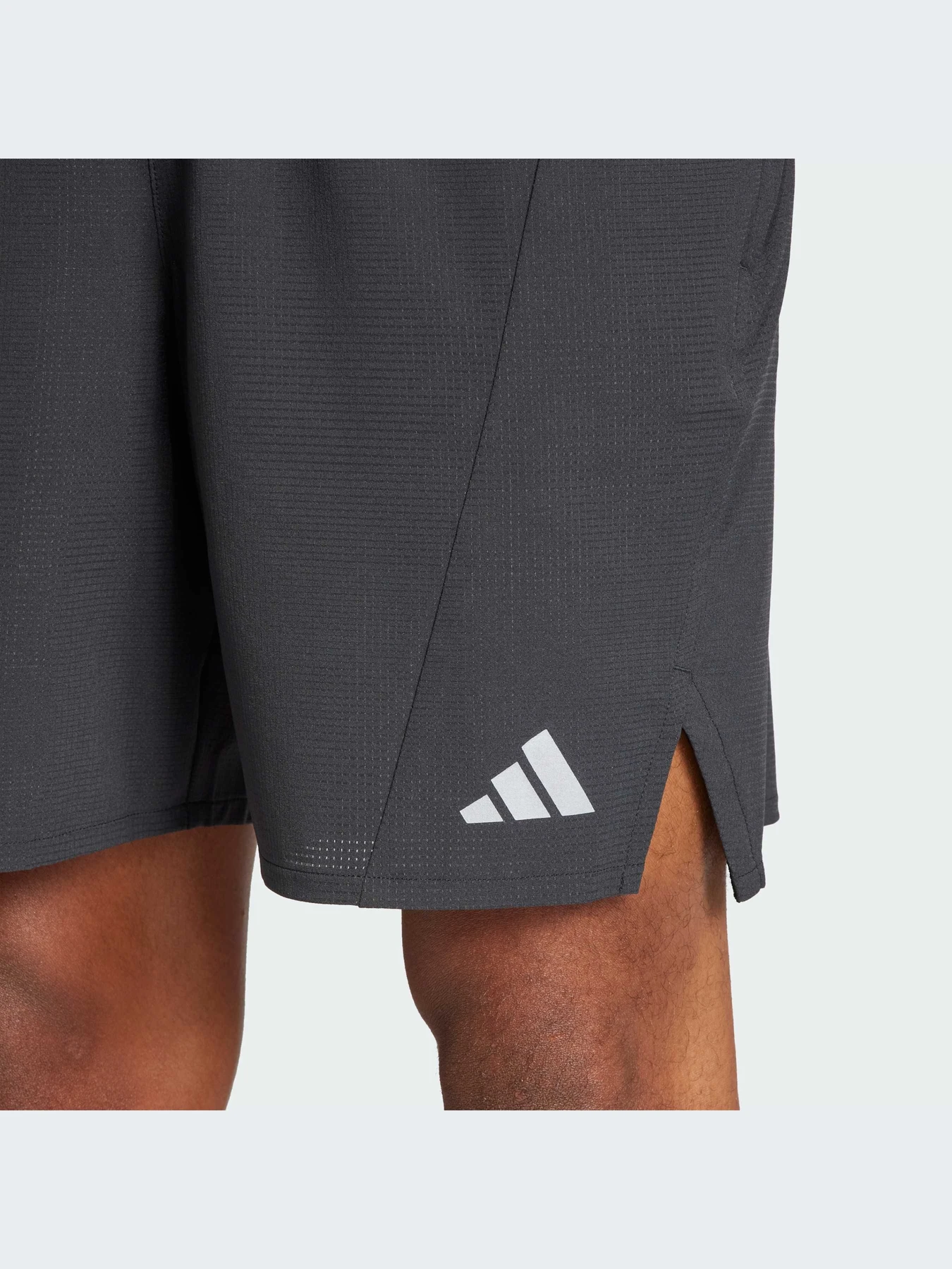 Шорты Adidas модель IS3732-KZ Шорты Adidas модель IS3732-KZ Фото
