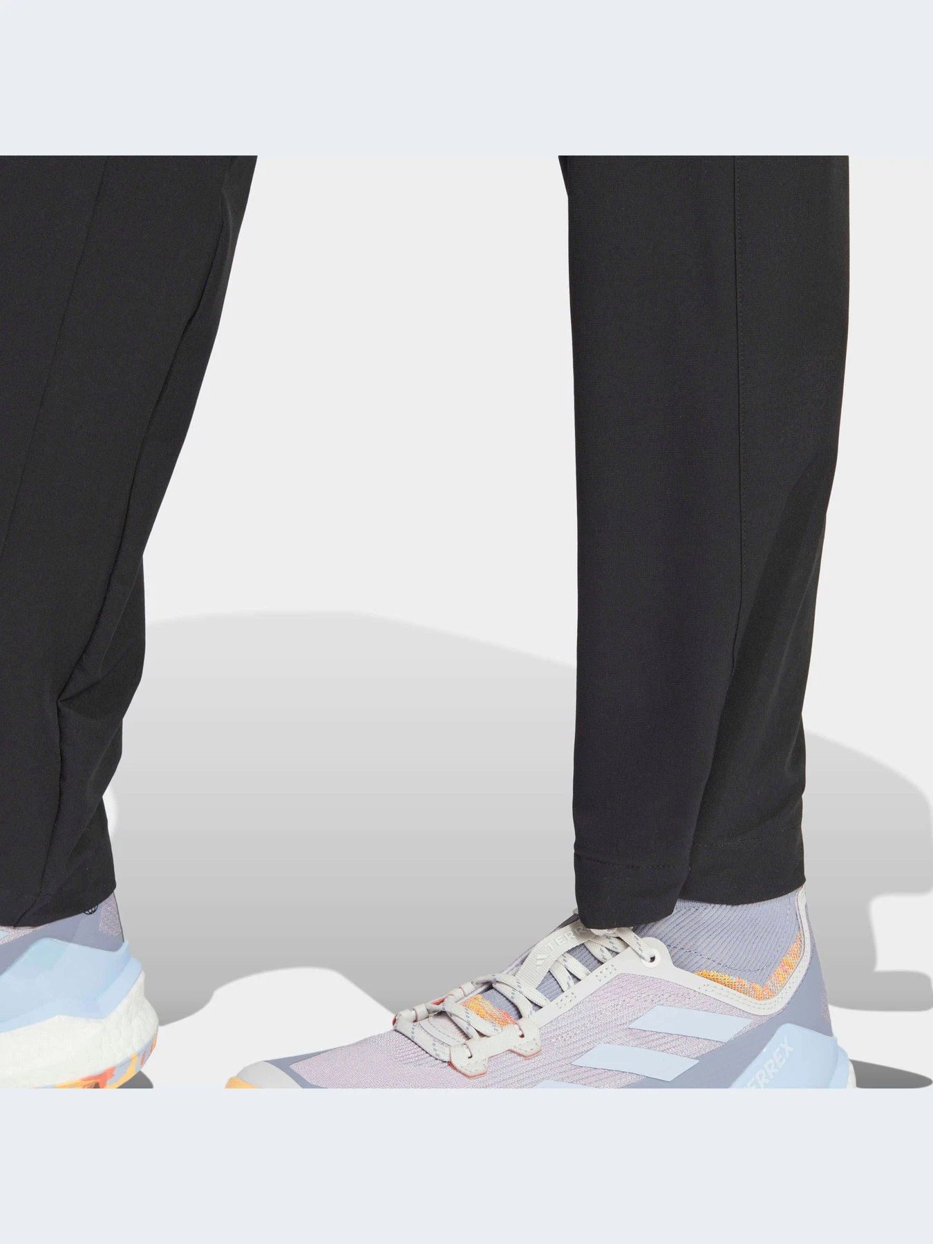 Брюки Adidas модель HN2951-KZ Брюки Adidas модель HN2951-KZ Фото