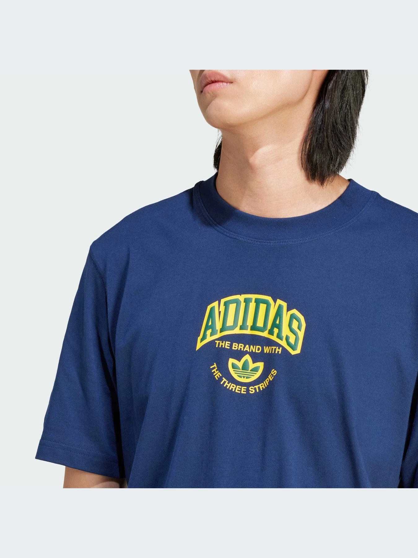Футболки и поло Adidas Graphics модель IS0184-KZ Футболки и поло Adidas Graphics модель IS0184-KZ Фото