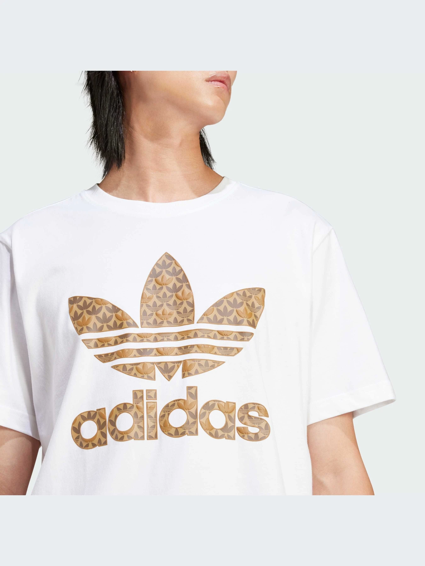 Футболки и поло Adidas Graphics модель IS2932-KZ Футболки и поло Adidas Graphics модель IS2932-KZ Фото