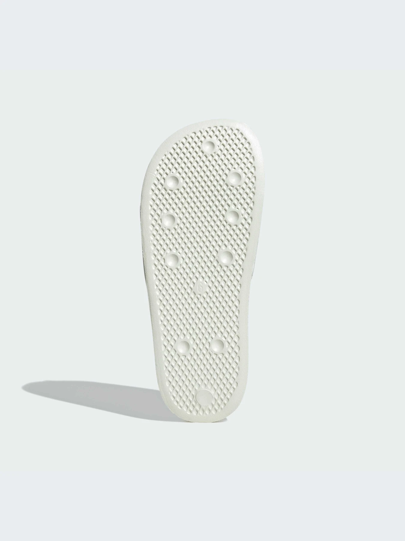 Шлёпанцы Adidas Adilette модель IE2988-KZ Шлёпанцы Adidas Adilette модель IE2988-KZ Фото
