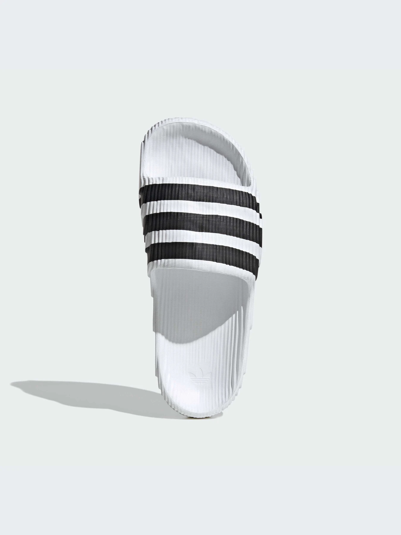Шлёпанцы Adidas Adilette модель IF3668-KZ Шлёпанцы Adidas Adilette модель IF3668-KZ Фото
