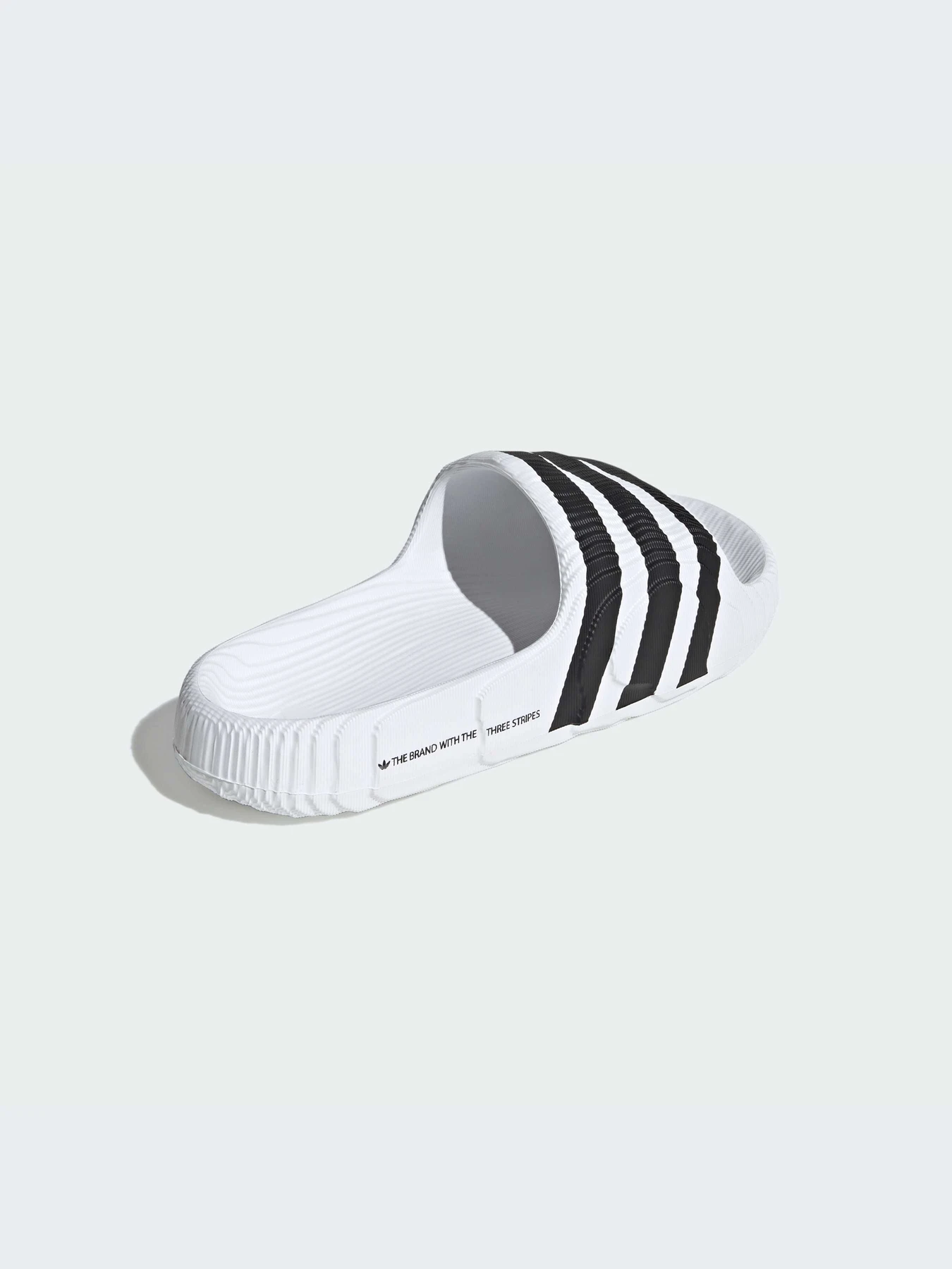 Шлёпанцы Adidas Adilette модель IF3668-KZ Шлёпанцы Adidas Adilette модель IF3668-KZ Фото