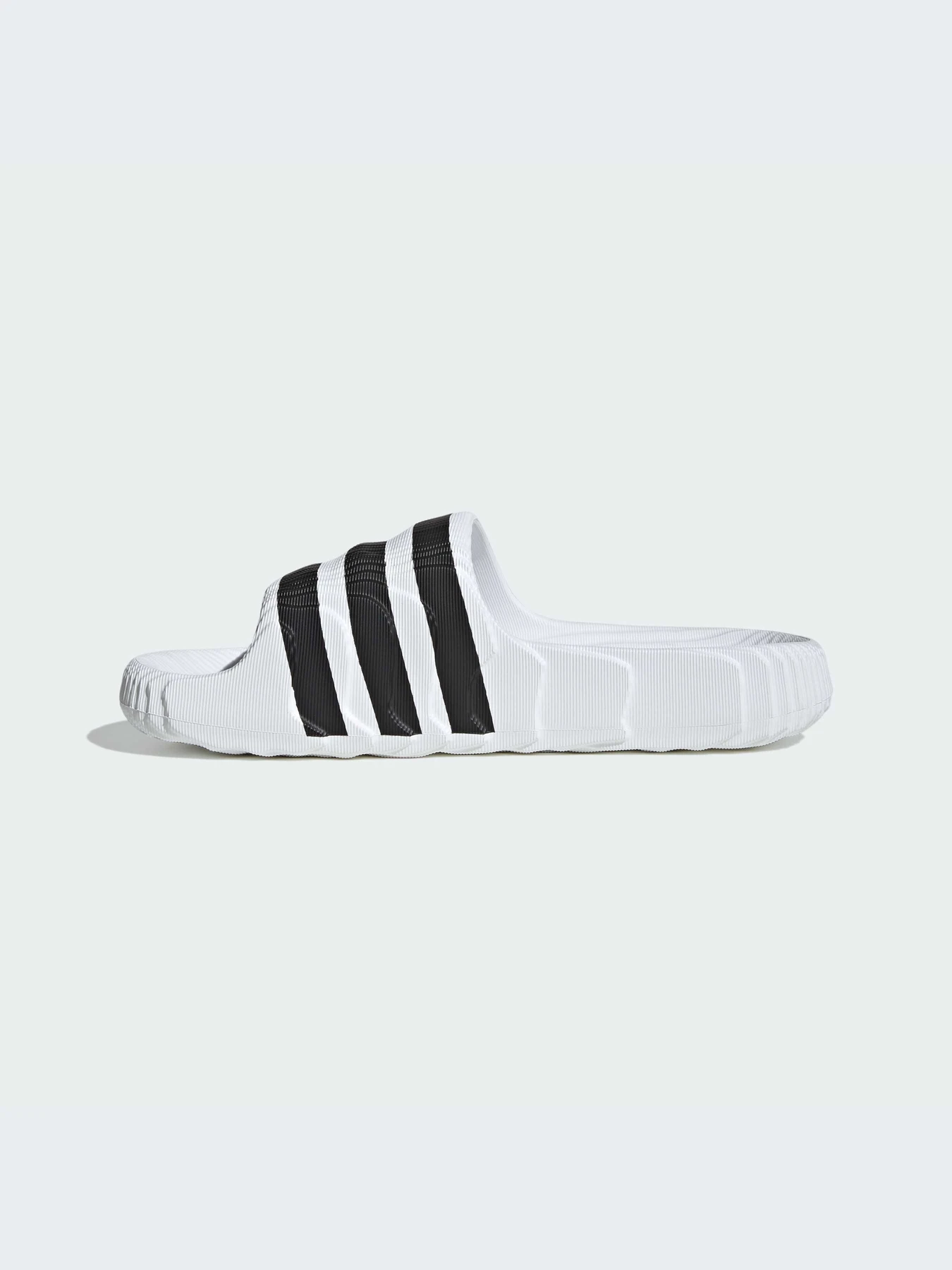 Шлёпанцы Adidas Adilette модель IF3668-KZ Шлёпанцы Adidas Adilette модель IF3668-KZ Фото