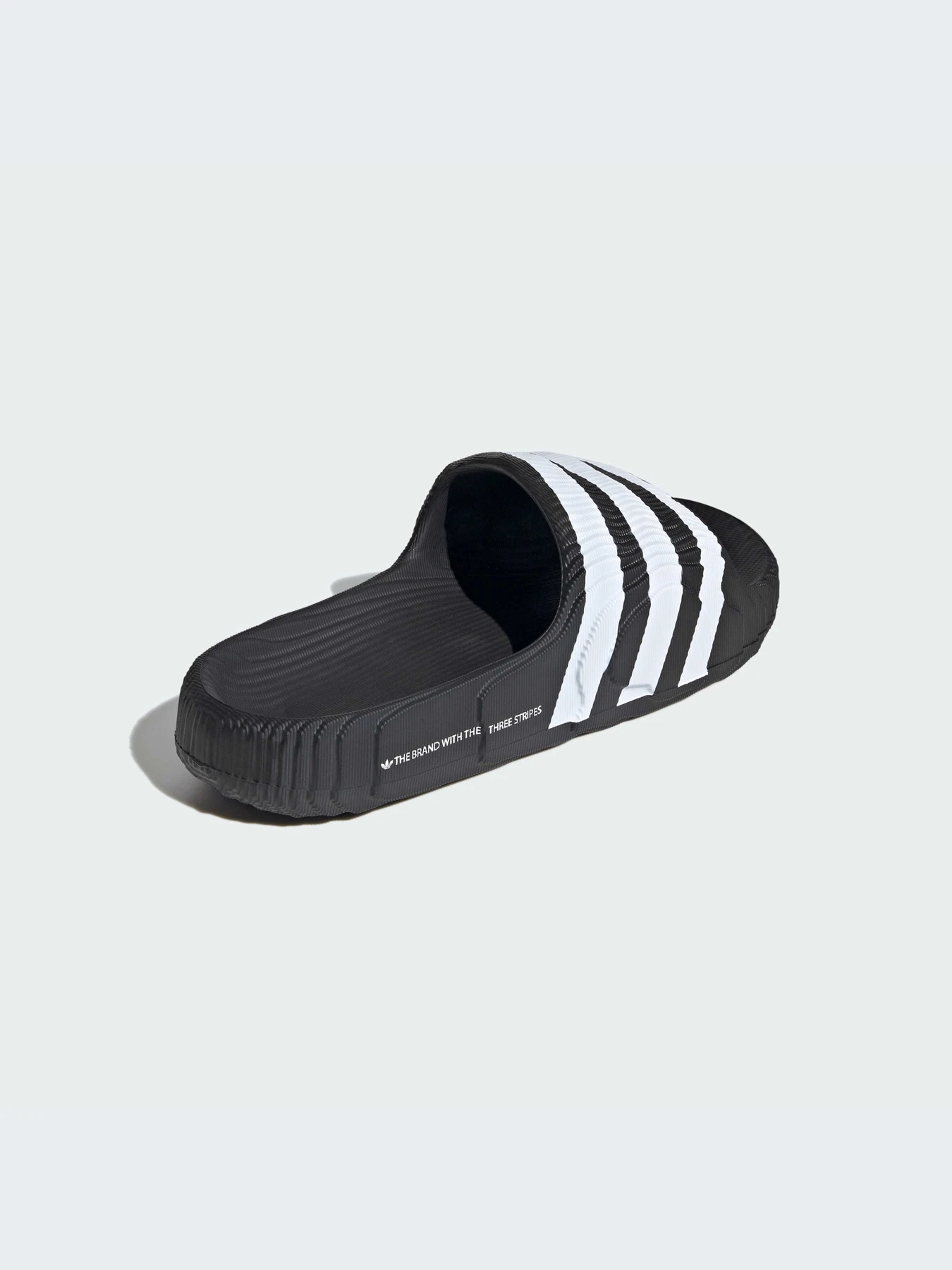 Шлёпанцы Adidas Adilette модель IF3670-KZ Шлёпанцы Adidas Adilette модель IF3670-KZ Фото