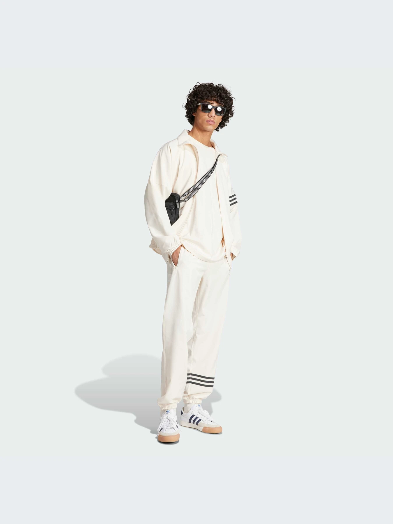 Худи и свитшоты Adidas модель IV5355-KZ Худи и свитшоты Adidas модель IV5355-KZ Фото