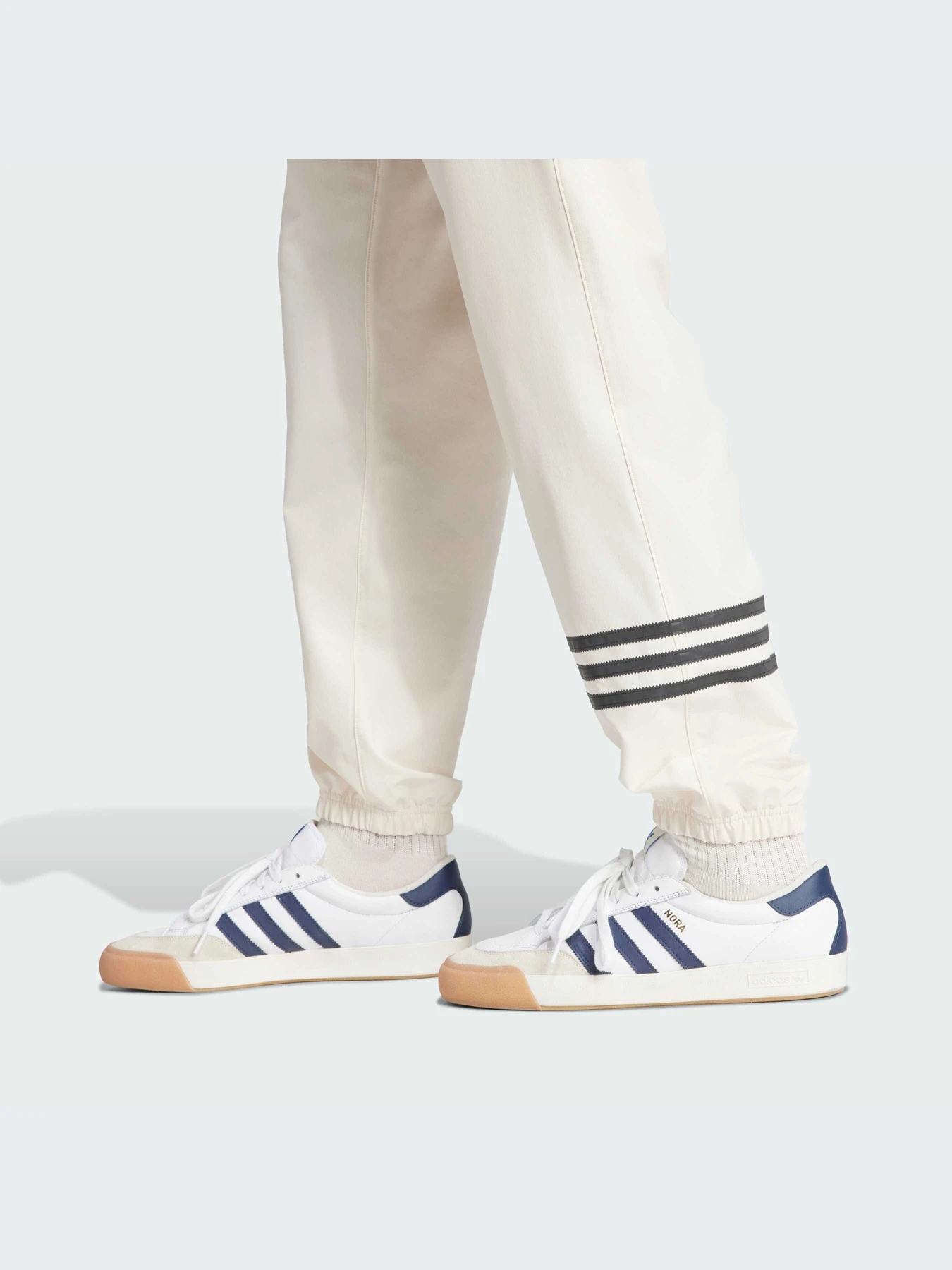 Брюки Adidas модель IV5356-KZ Брюки Adidas модель IV5356-KZ Фото