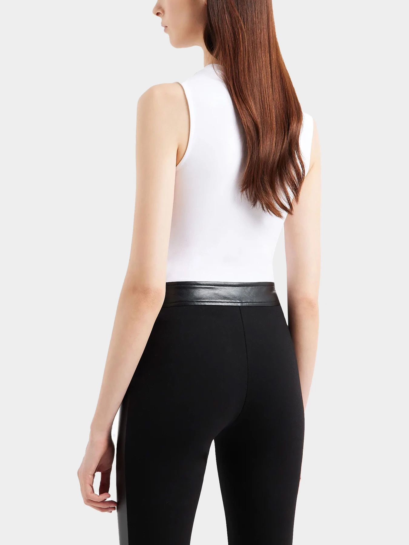 Футболки и поло Armani Exchange модель 8NYMDC-YJ4ZZ-1000 Футболки и поло Armani Exchange модель 8NYMDC-YJ4ZZ-1000 Фото
