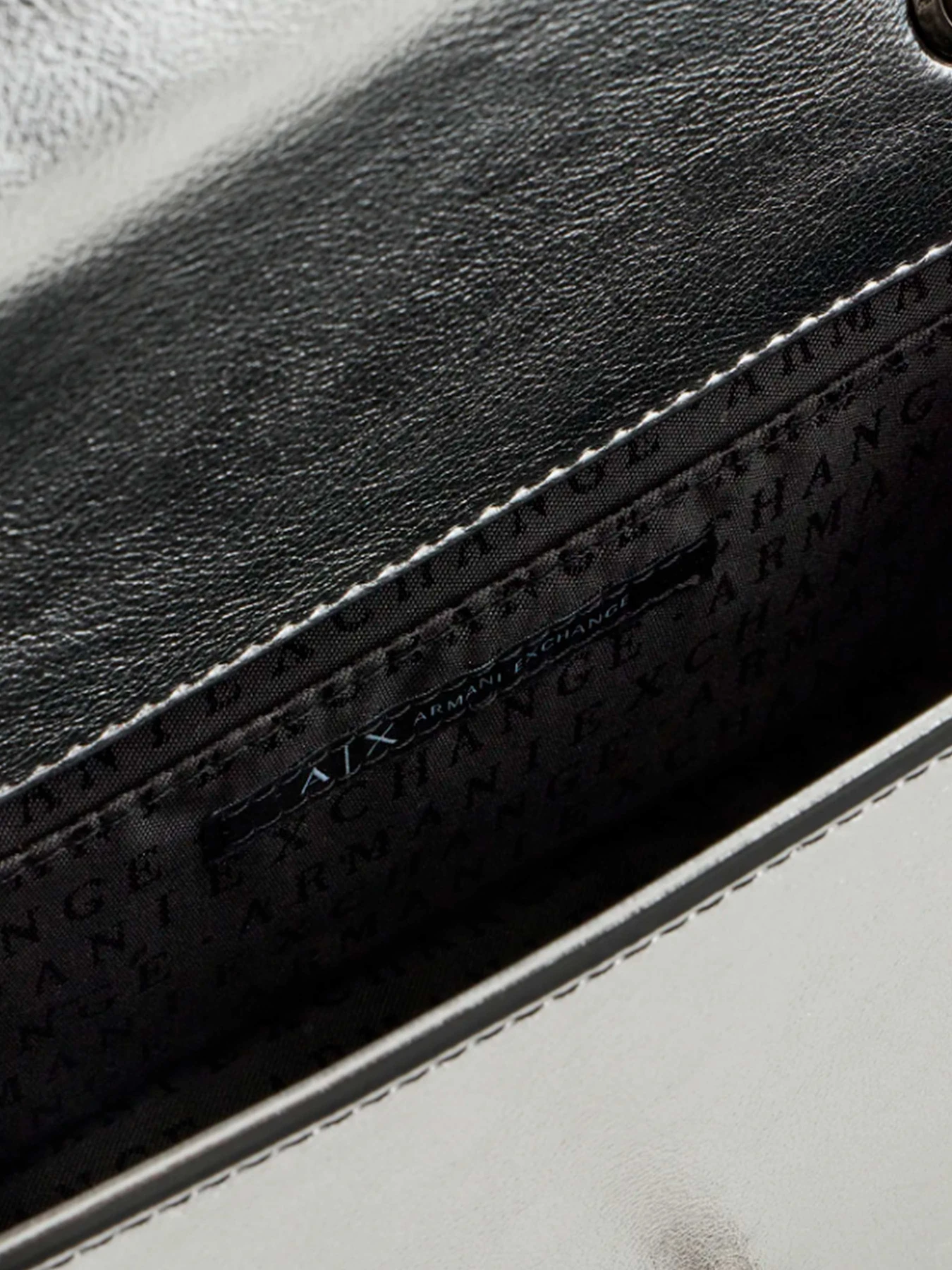 Сумки Armani Exchange модель 942986-4R701-09117 Фото