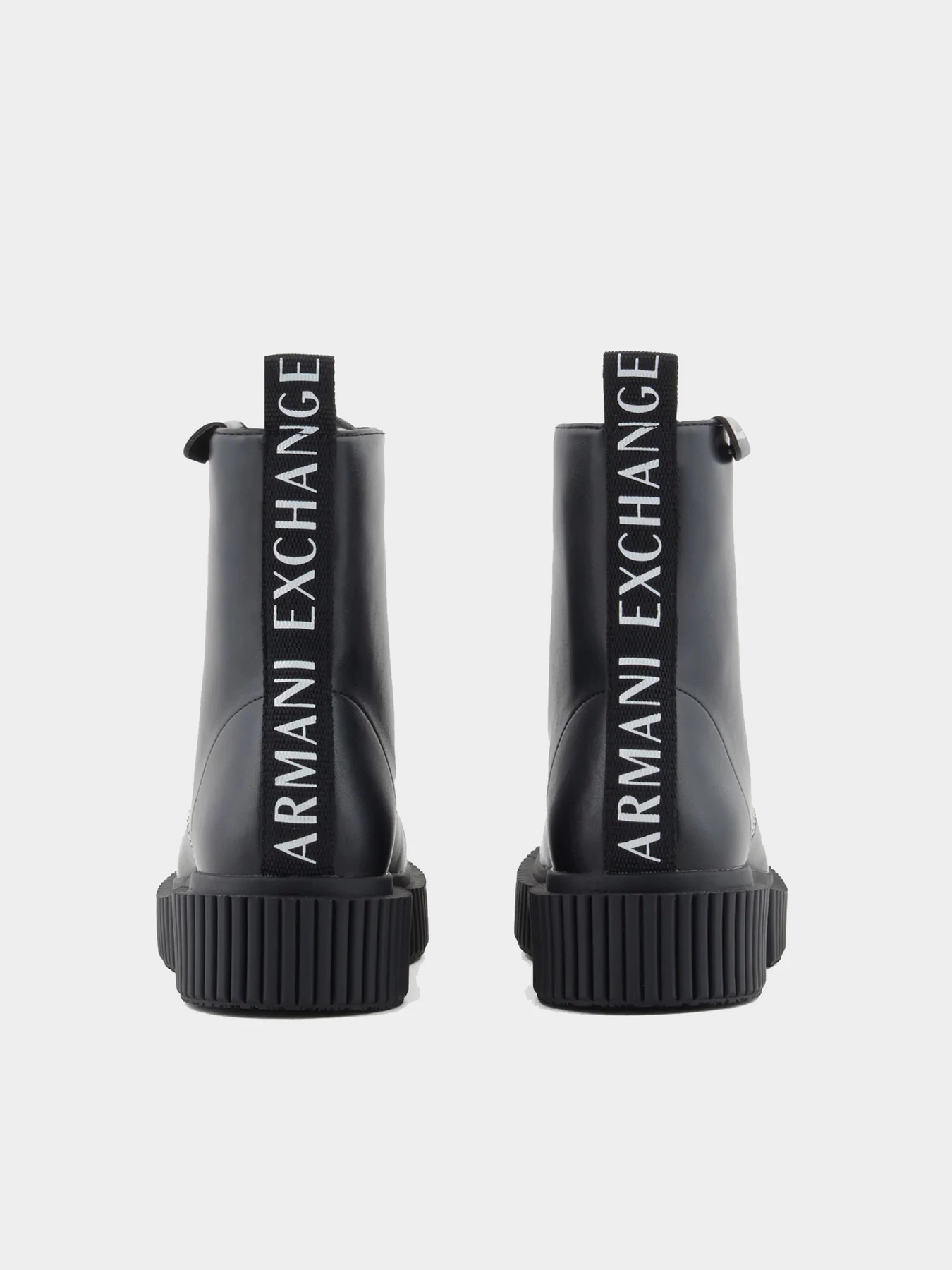 Ботинки и сапоги Armani Exchange модель XDM015-XV789-00002 Ботинки и сапоги Armani Exchange модель XDM015-XV789-00002 Фото