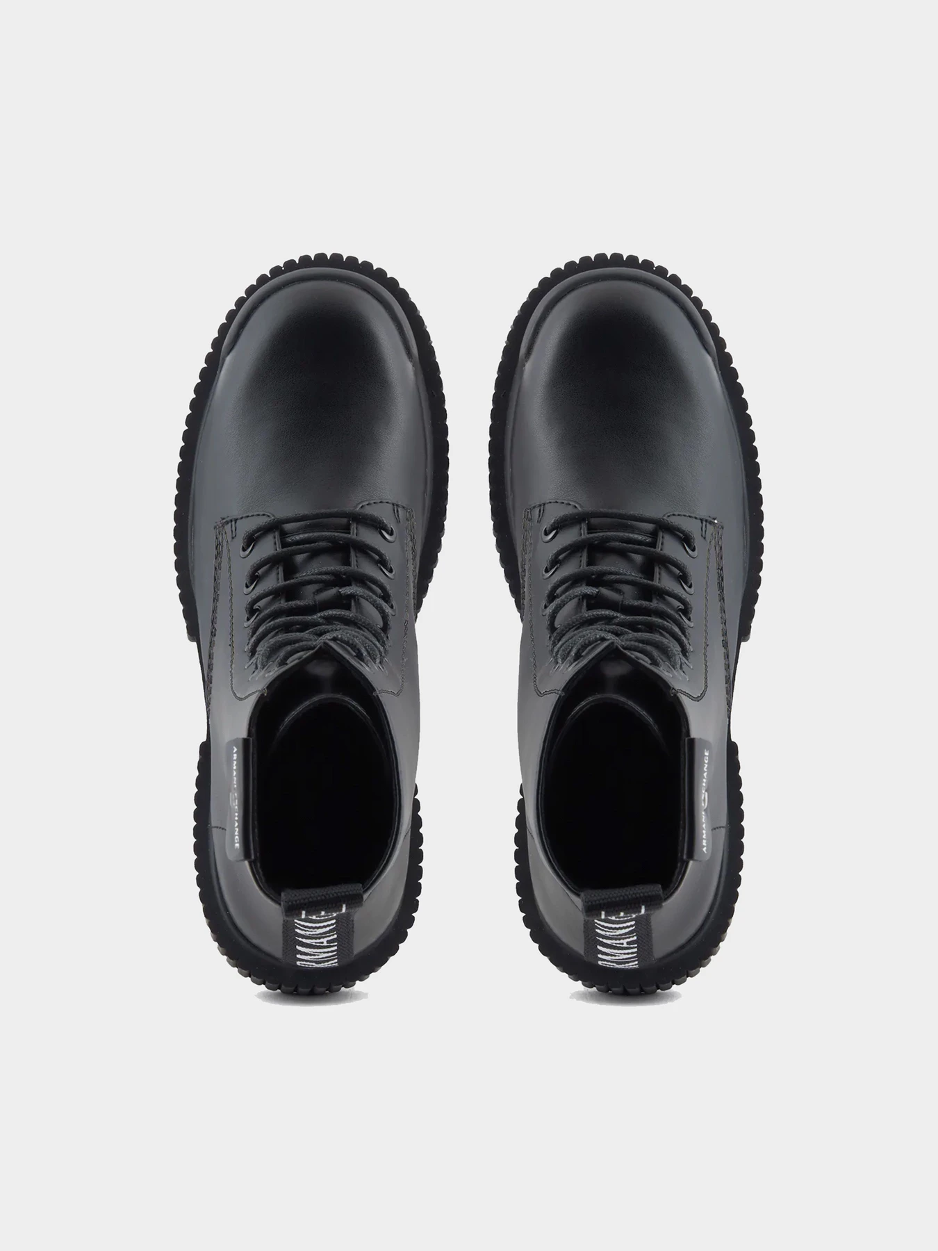 Ботинки и сапоги Armani Exchange модель XDM015-XV789-00002 Ботинки и сапоги Armani Exchange модель XDM015-XV789-00002 Фото