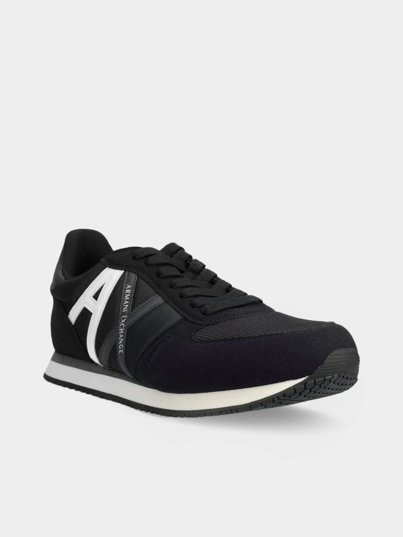 Кроссовки Armani Exchange модель XUX017-XCC68-T155 Кроссовки Armani Exchange модель XUX017-XCC68-T155 Фото