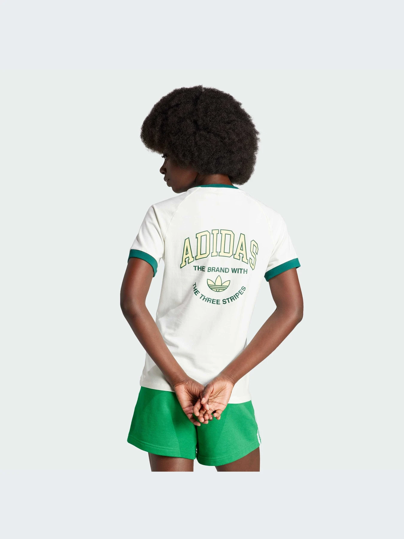 Футболки и поло Adidas Graphics модель IN4110-KZ Футболки и поло Adidas Graphics модель IN4110-KZ Фото