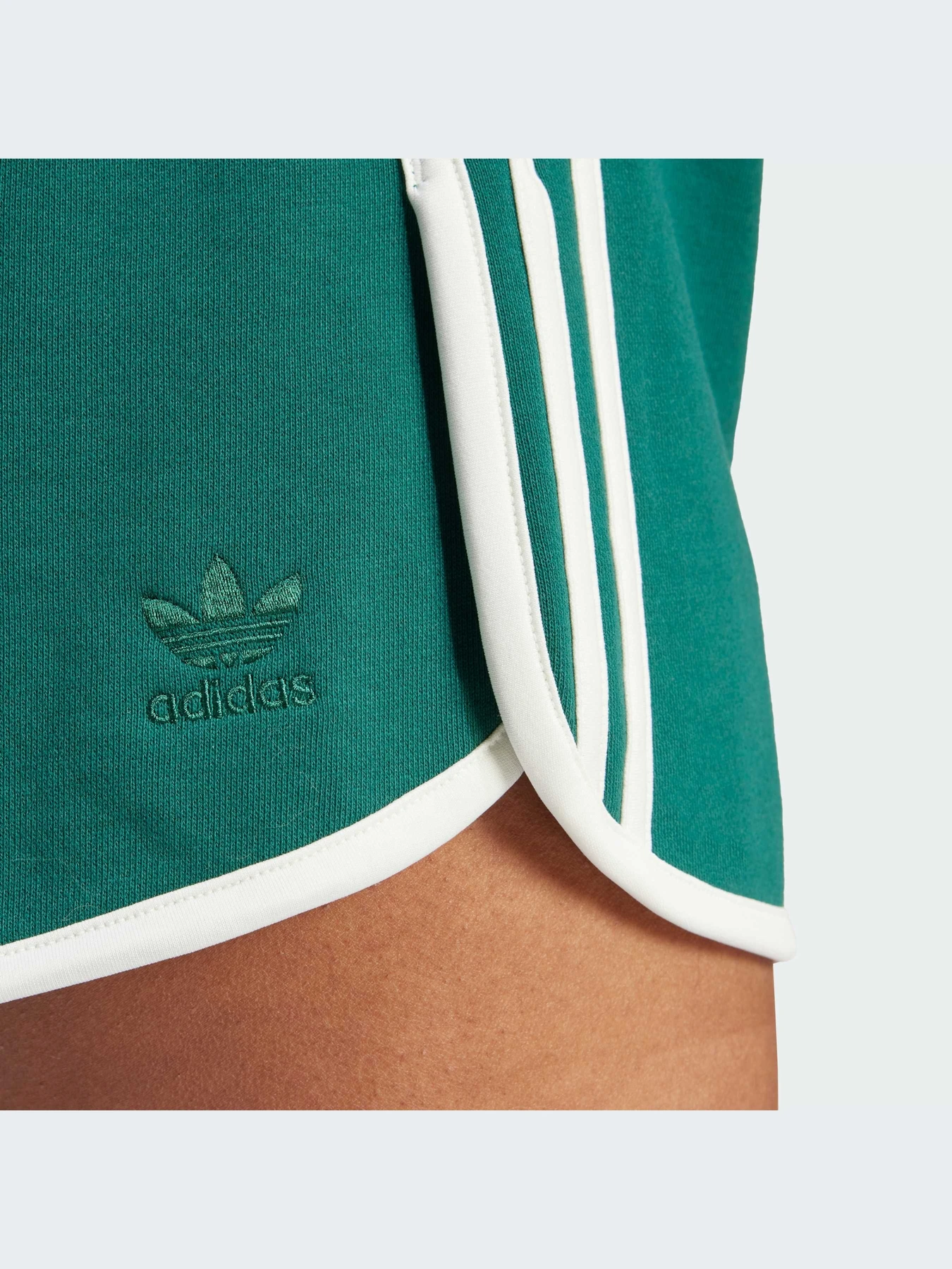 Шорты Adidas Graphics модель IR6045-KZ Шорты Adidas Graphics модель IR6045-KZ Фото