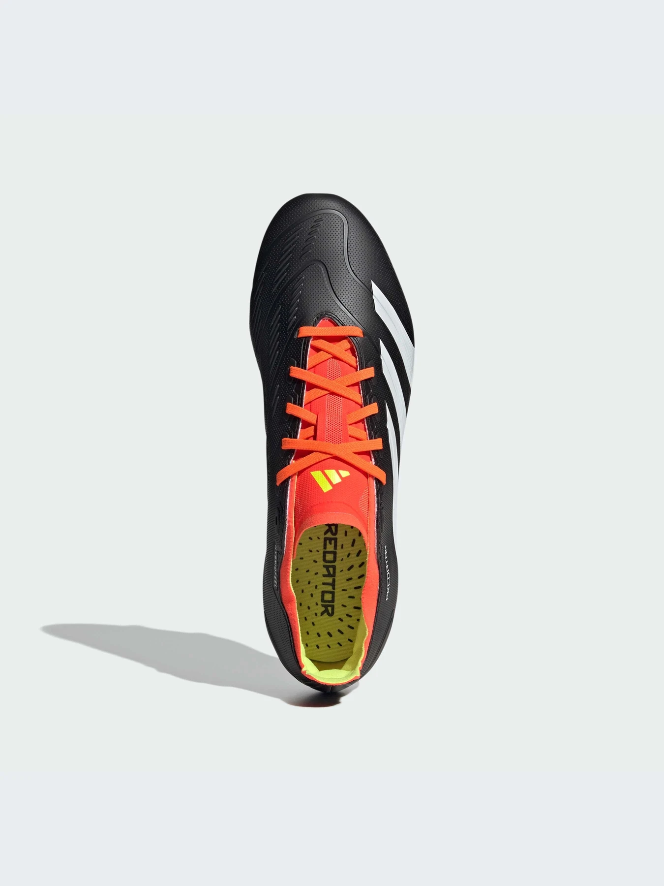 Кроссовки Adidas Predator модель IG7762-KZ Кроссовки Adidas Predator модель IG7762-KZ Фото