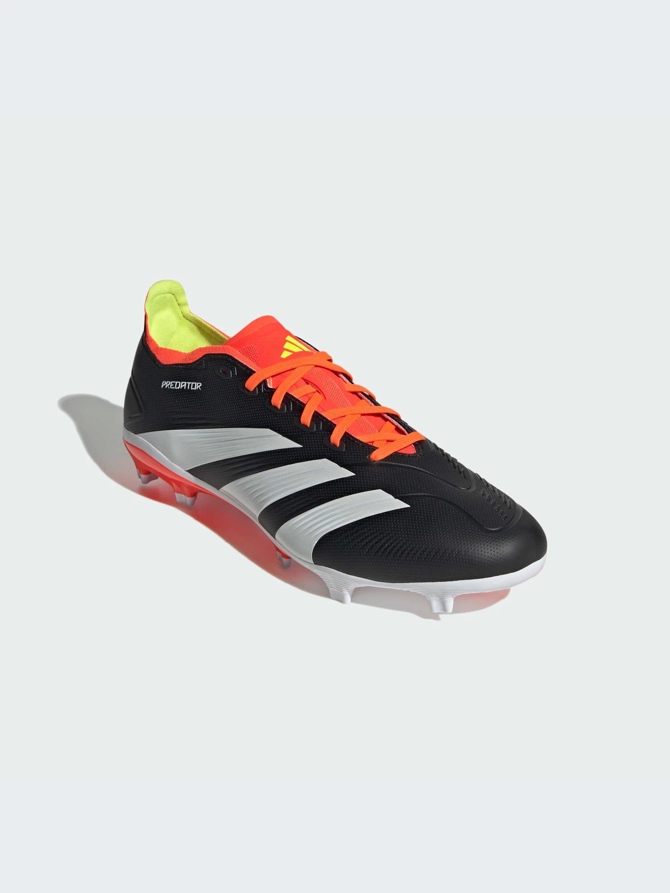 Кроссовки Adidas Predator модель IG7762-KZ Кроссовки Adidas Predator модель IG7762-KZ Фото