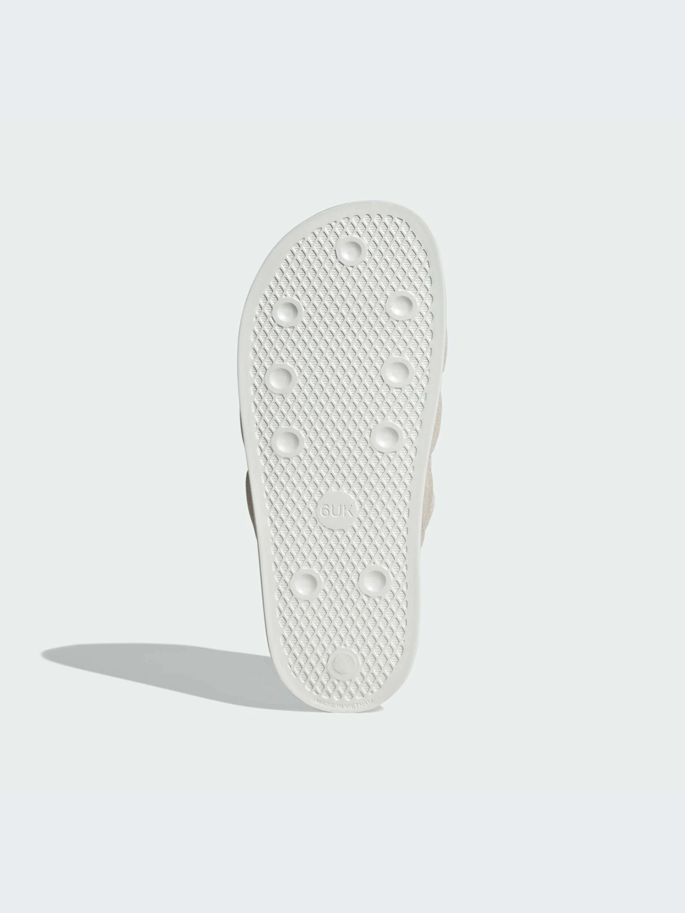 Шлёпанцы Adidas Adilette модель IF3575-KZ Шлёпанцы Adidas Adilette модель IF3575-KZ Фото