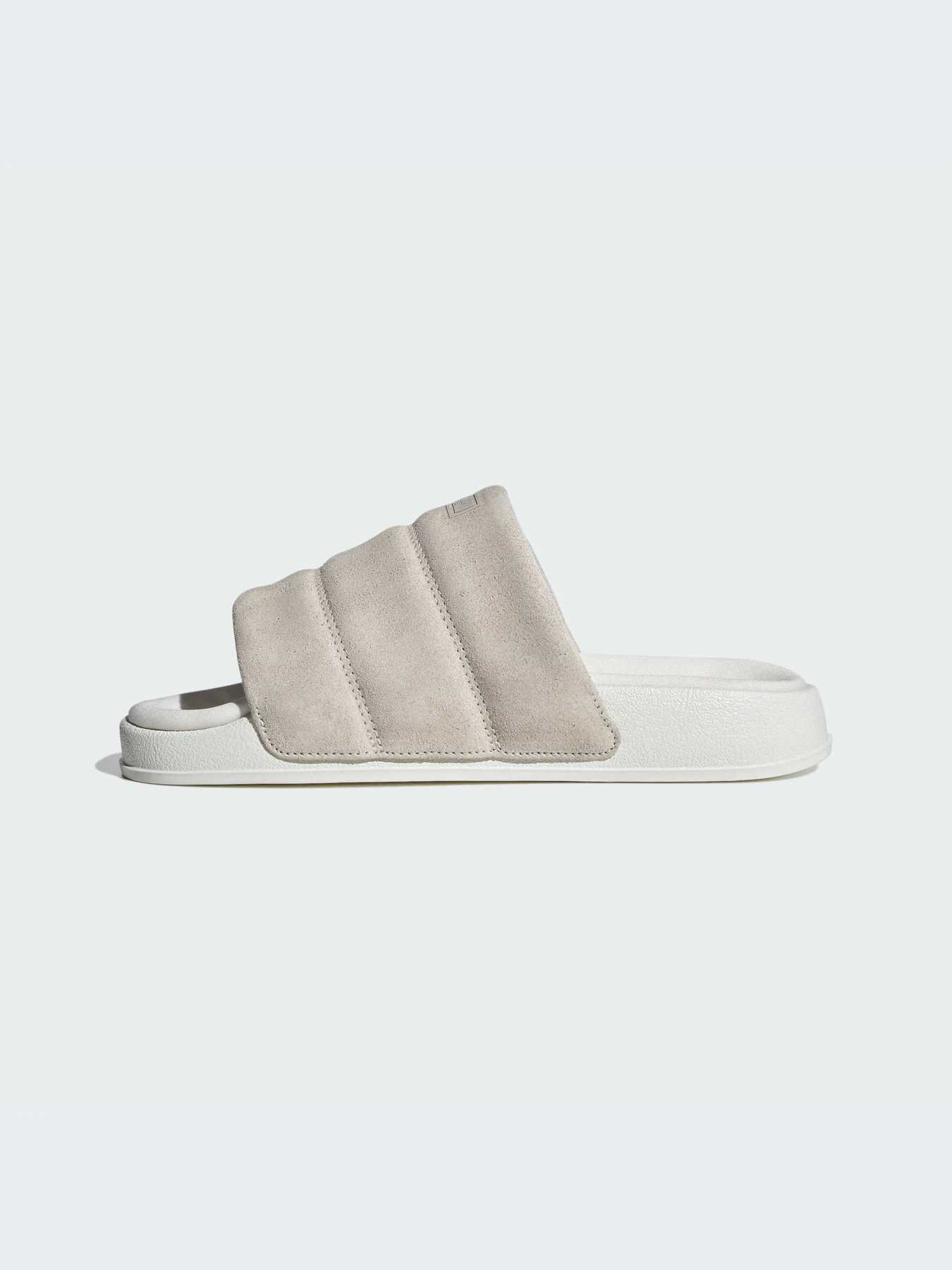 Шлёпанцы Adidas Adilette модель IF3575-KZ Шлёпанцы Adidas Adilette модель IF3575-KZ Фото
