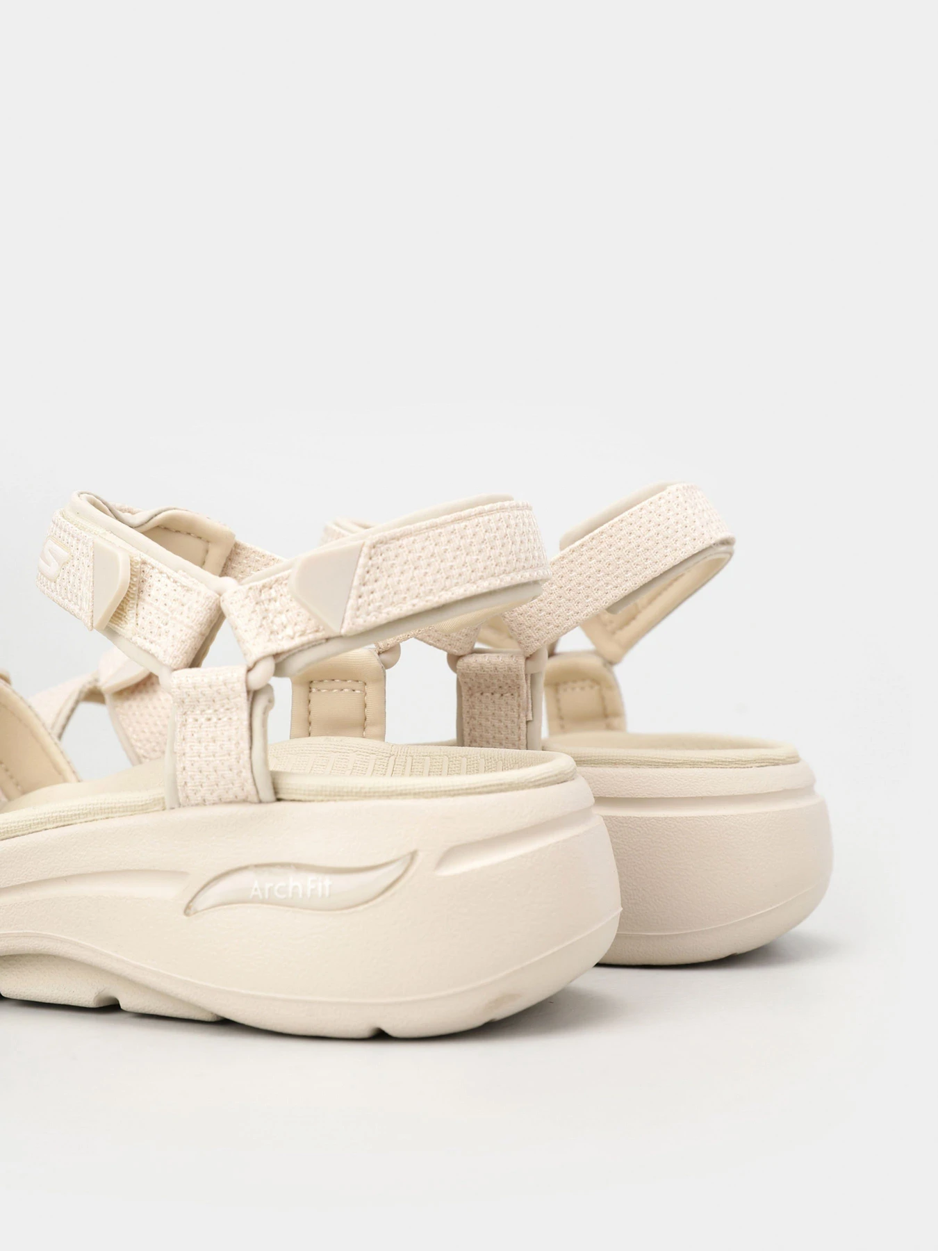 Сандалии Skechers модель 140251 NAT Фото