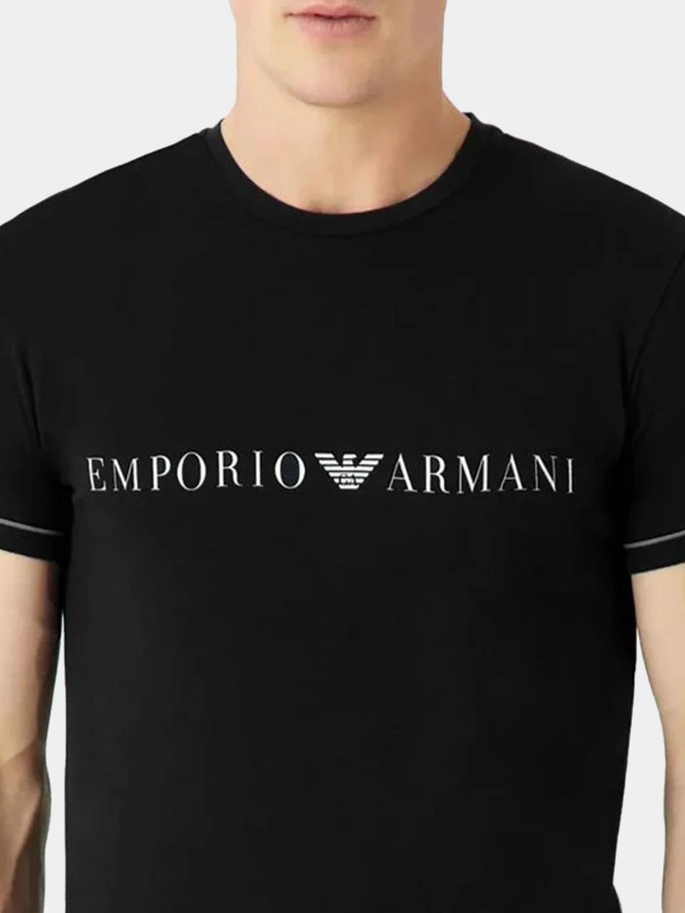 Футболки и поло Emporio Armani модель 111971-3F525-00020 Футболки и поло Emporio Armani модель 111971-3F525-00020 Фото