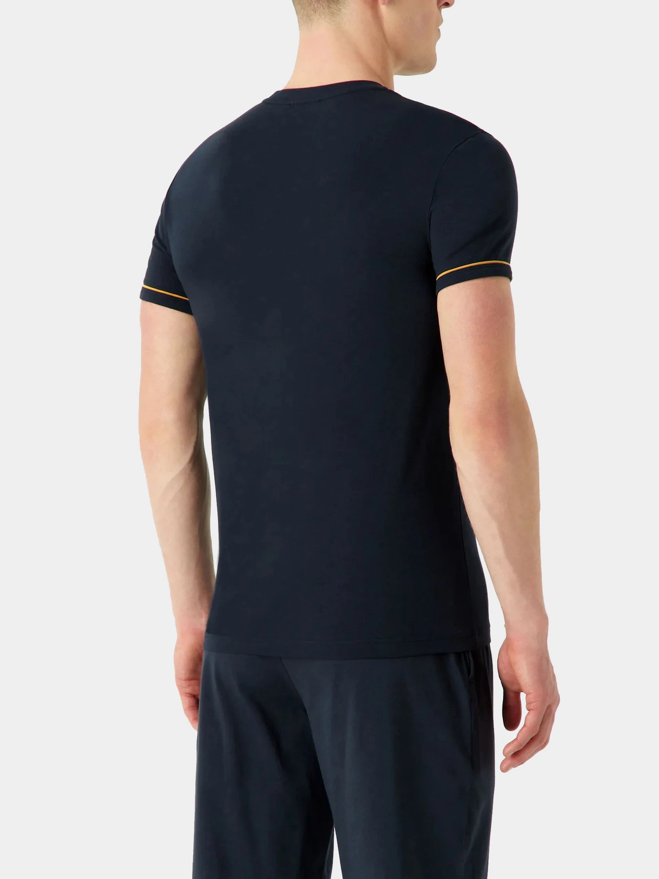 Футболки и поло Emporio Armani модель 111971-3F525-00135 Футболки и поло Emporio Armani модель 111971-3F525-00135 Фото