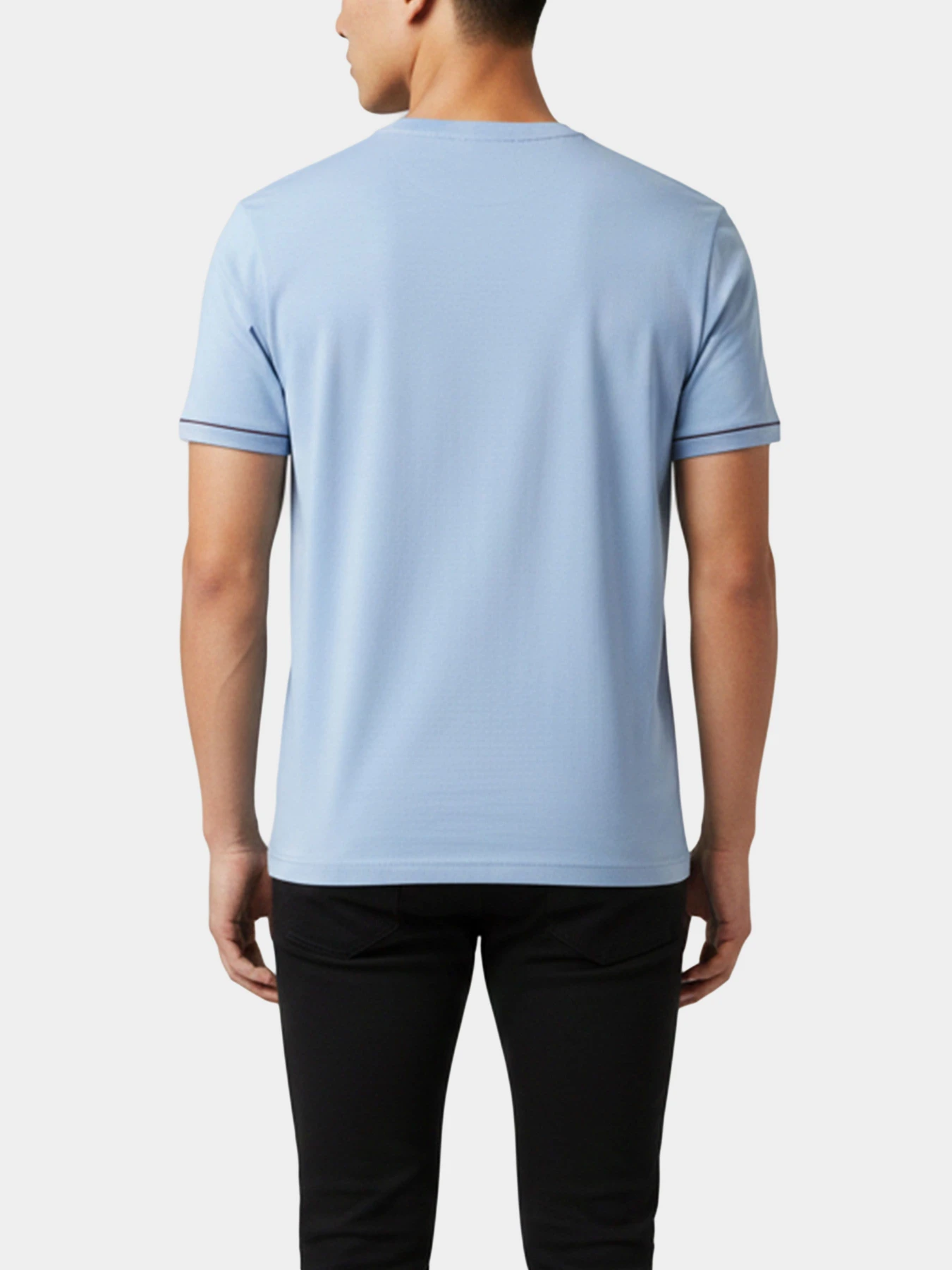 Футболки и поло Emporio Armani модель 111971-3F525-04737 Футболки и поло Emporio Armani модель 111971-3F525-04737 Фото