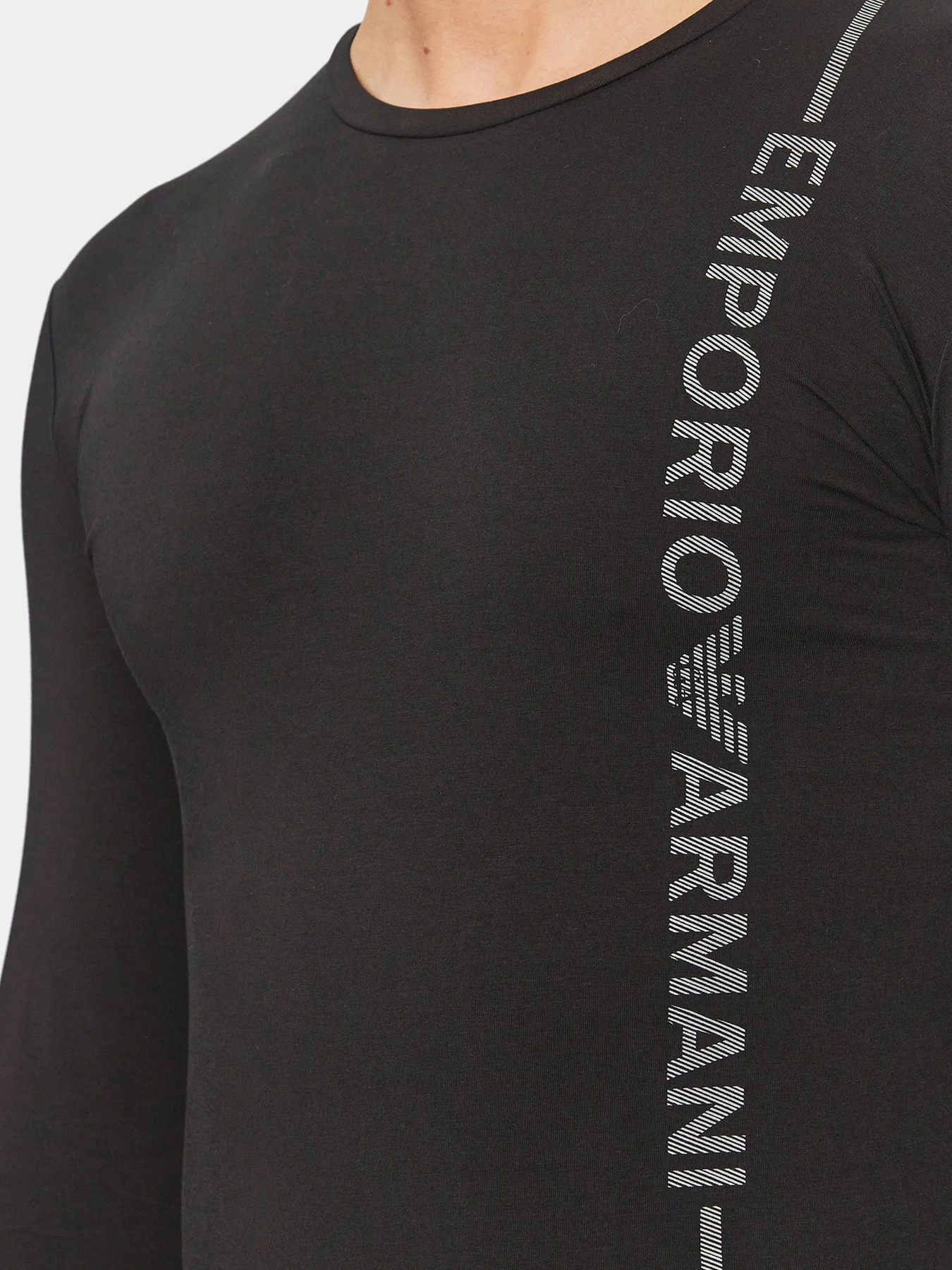Худи и свитшоты Emporio Armani модель 111023-3F523-00020 Худи и свитшоты Emporio Armani модель 111023-3F523-00020 Фото