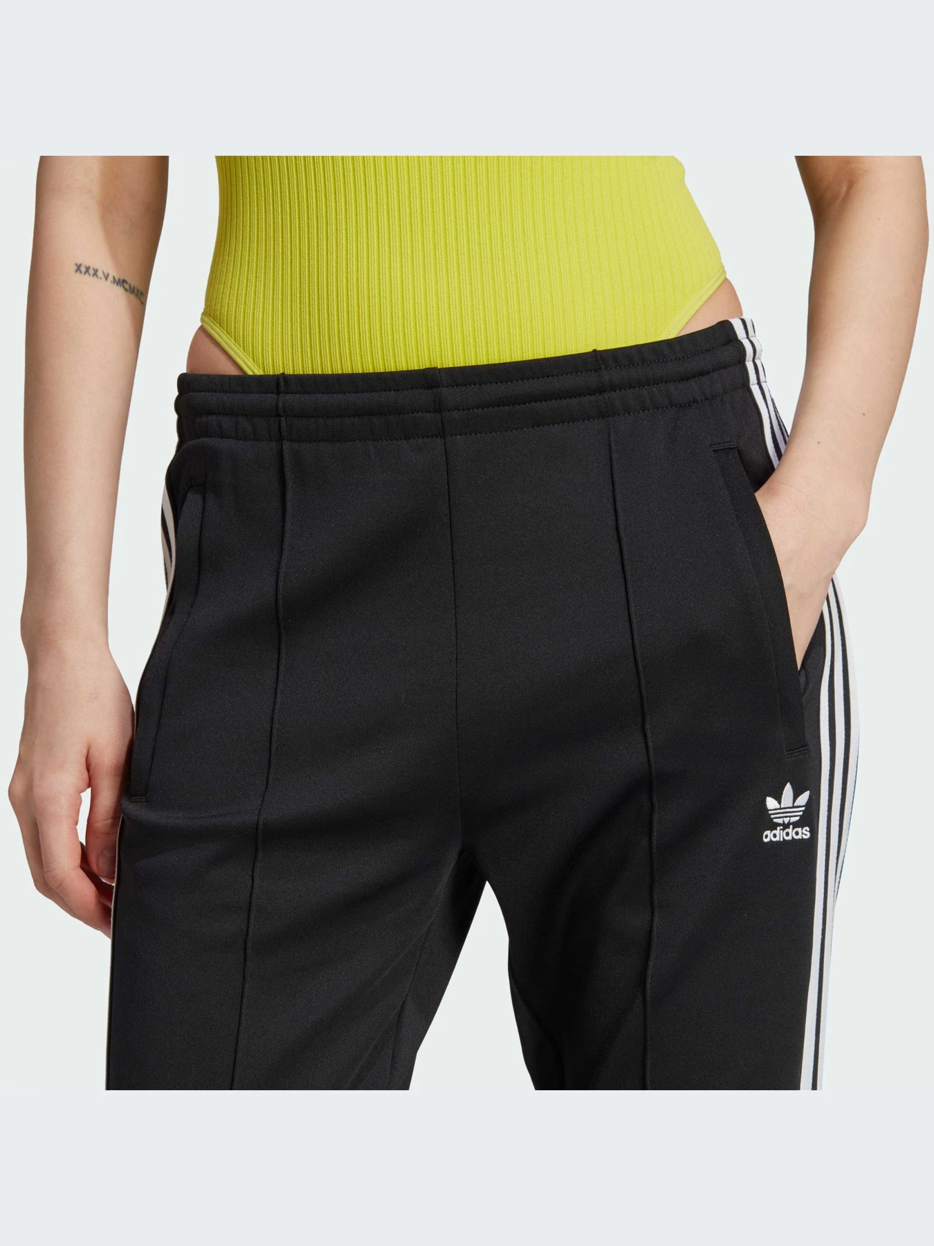 Брюки Adidas модель IK6600-KZ Брюки Adidas модель IK6600-KZ Фото